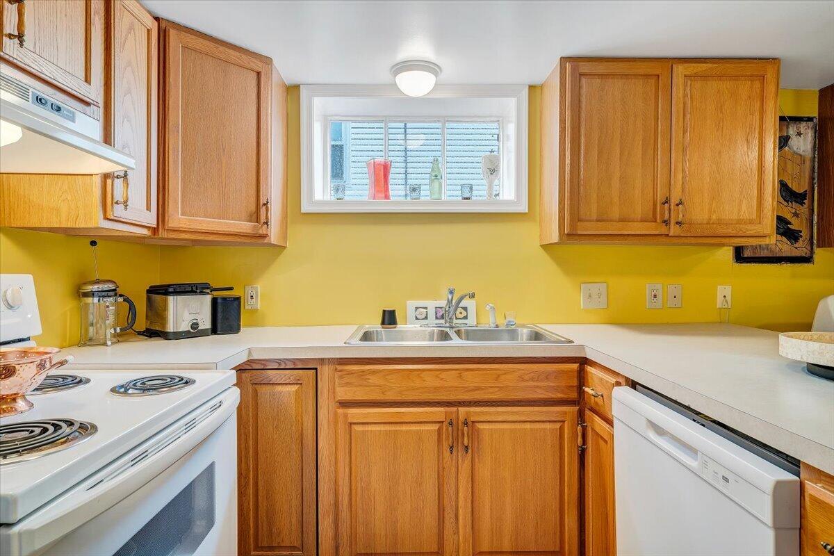 2306 Berkley AVE SW