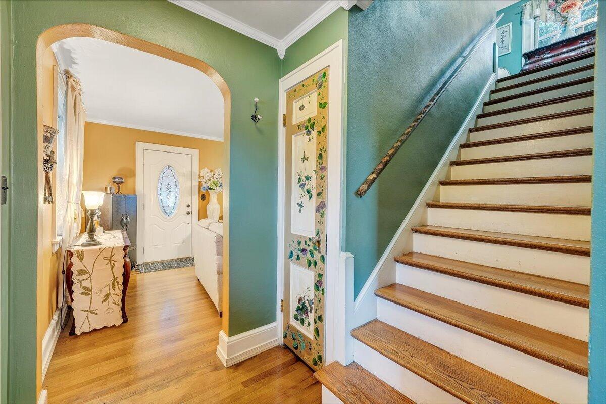 2306 Berkley AVE SW