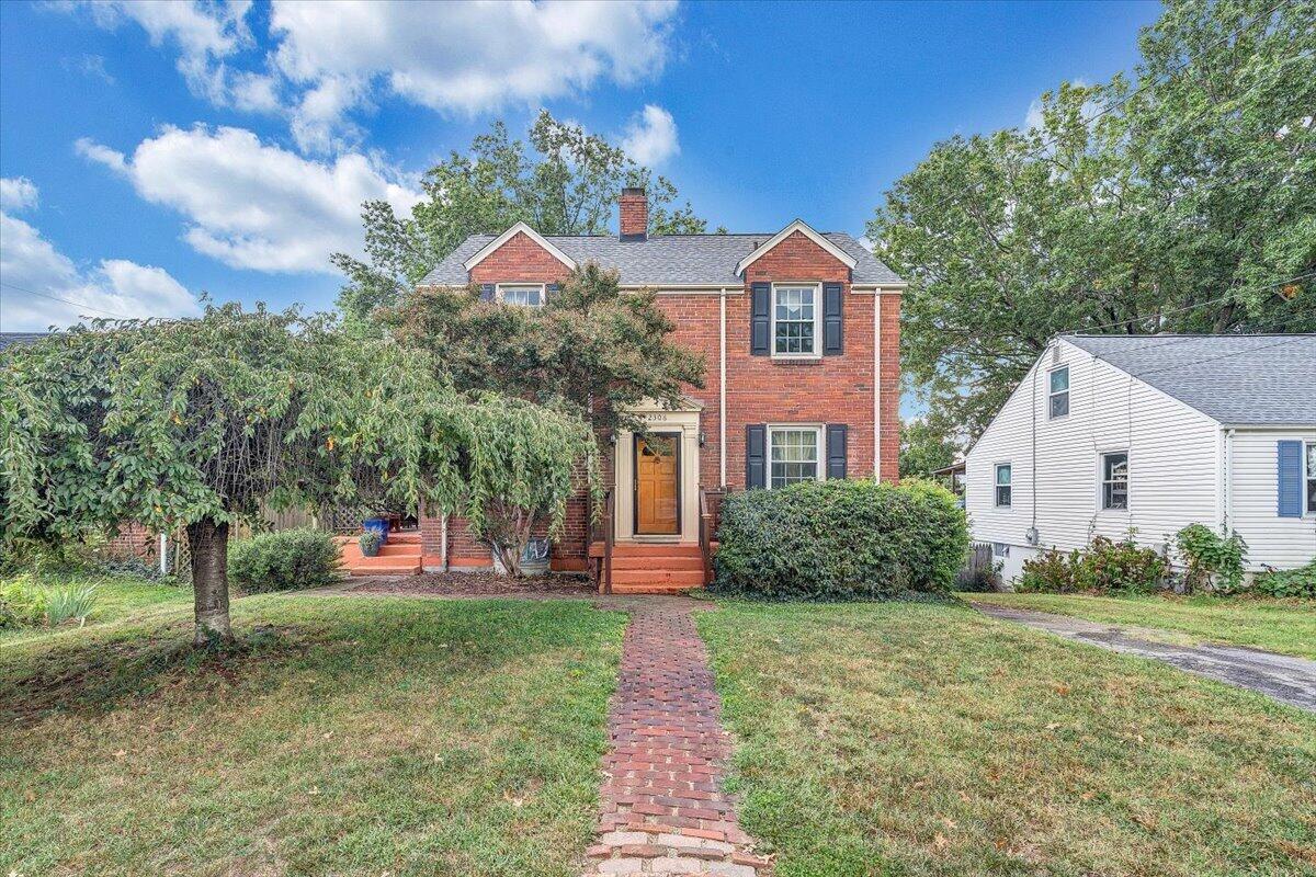 2306 Berkley AVE SW