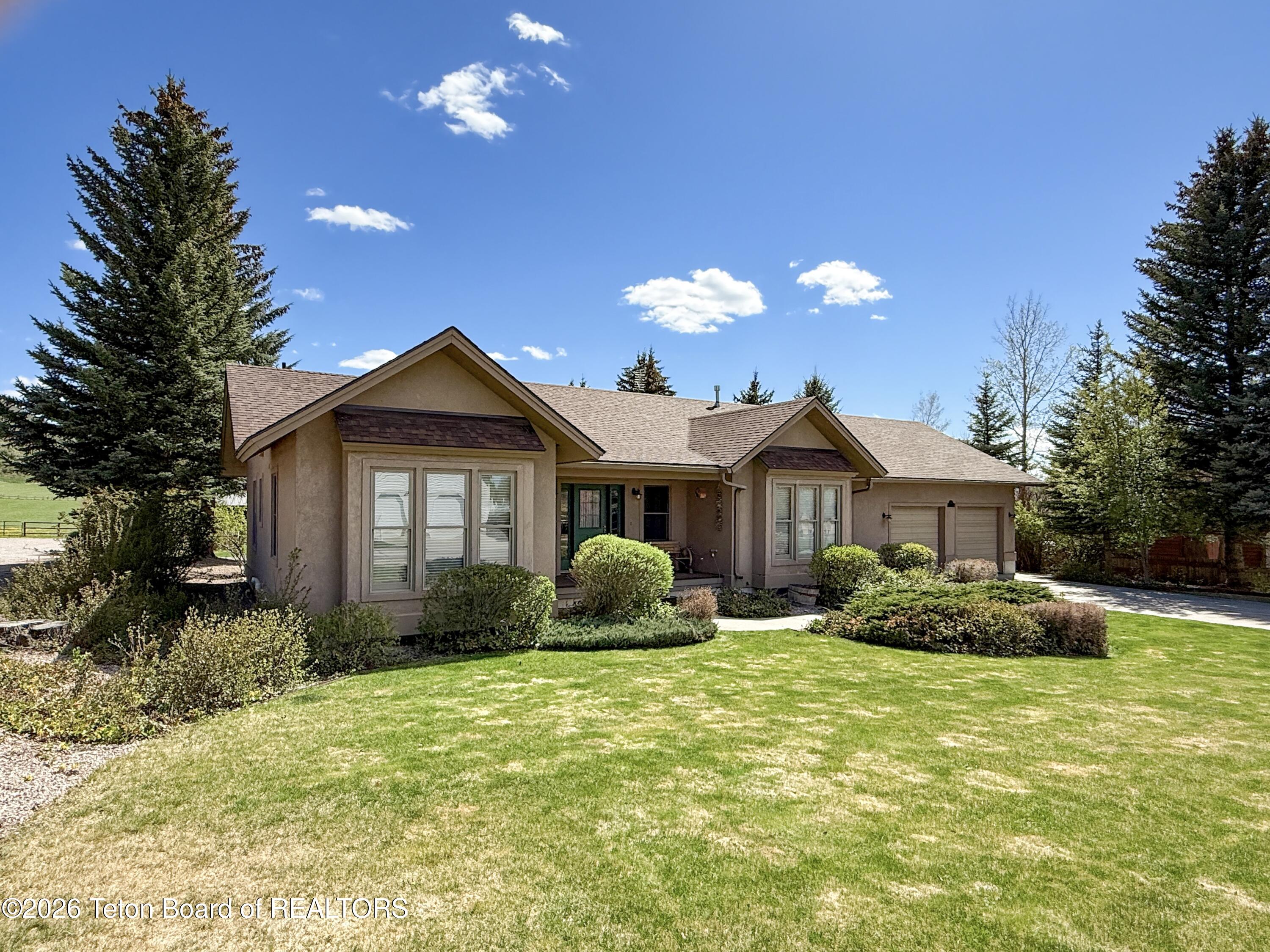 290 E 9TH Avenue