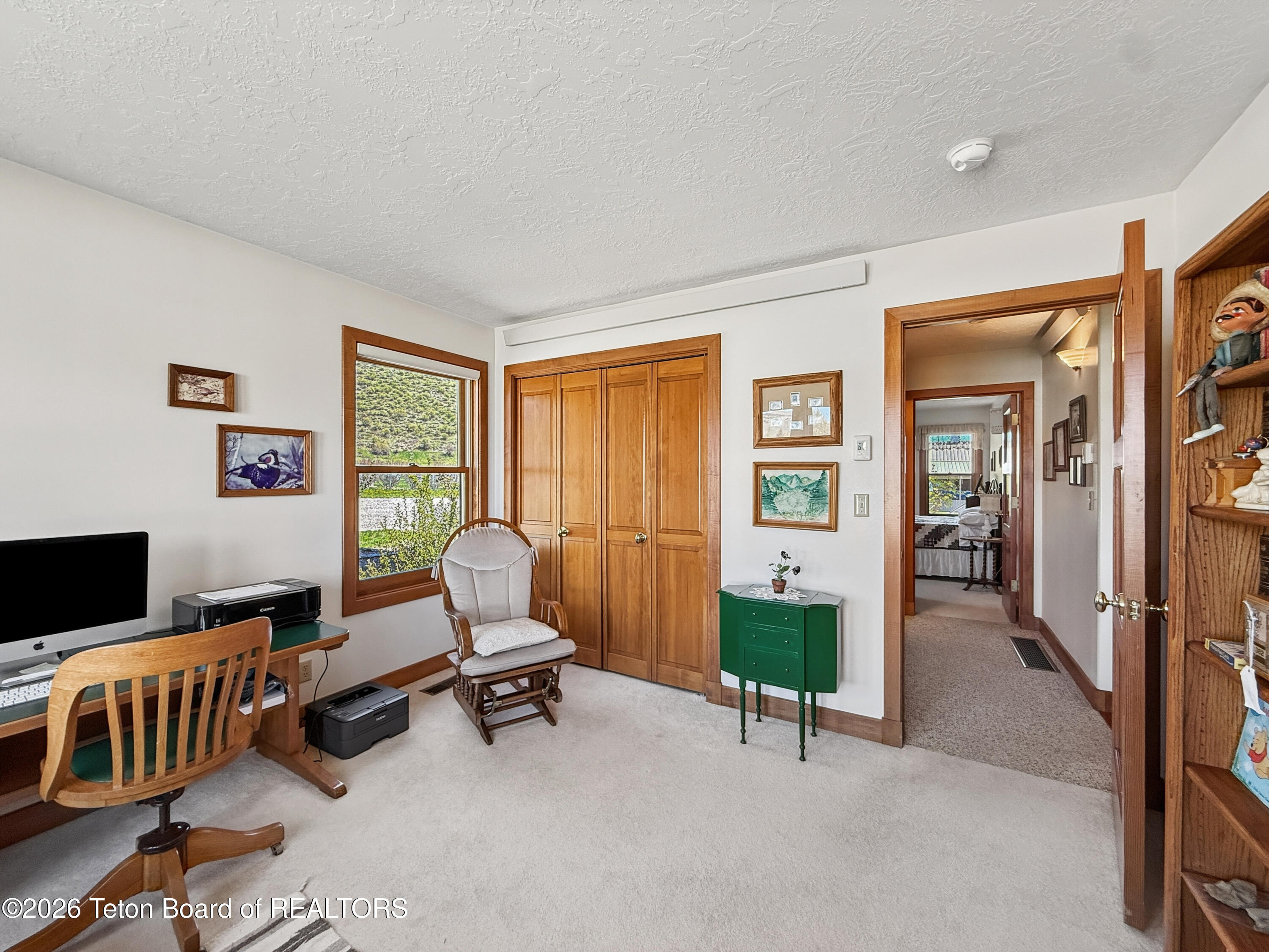 290 E 9TH Avenue
