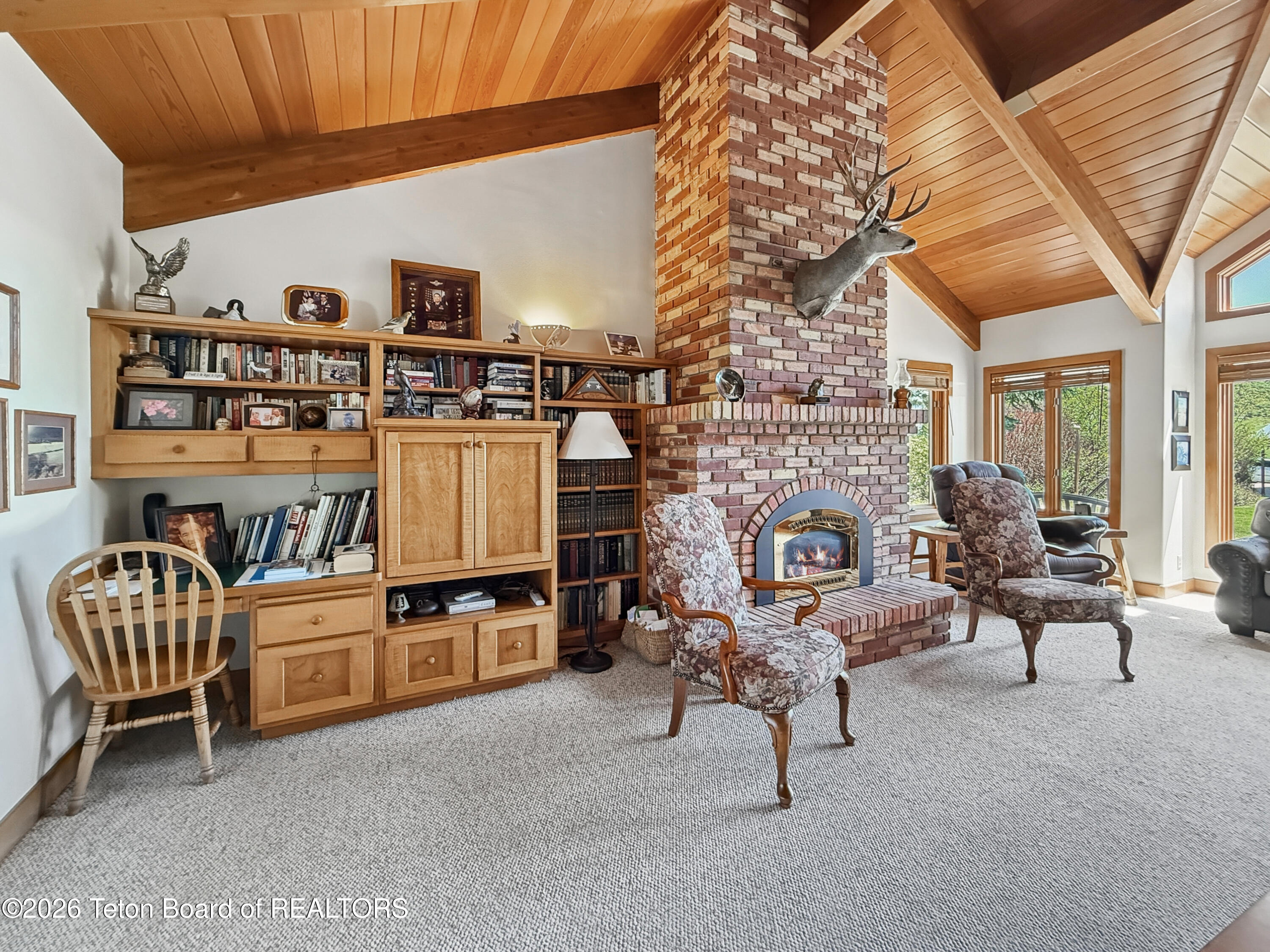 290 E 9TH Avenue