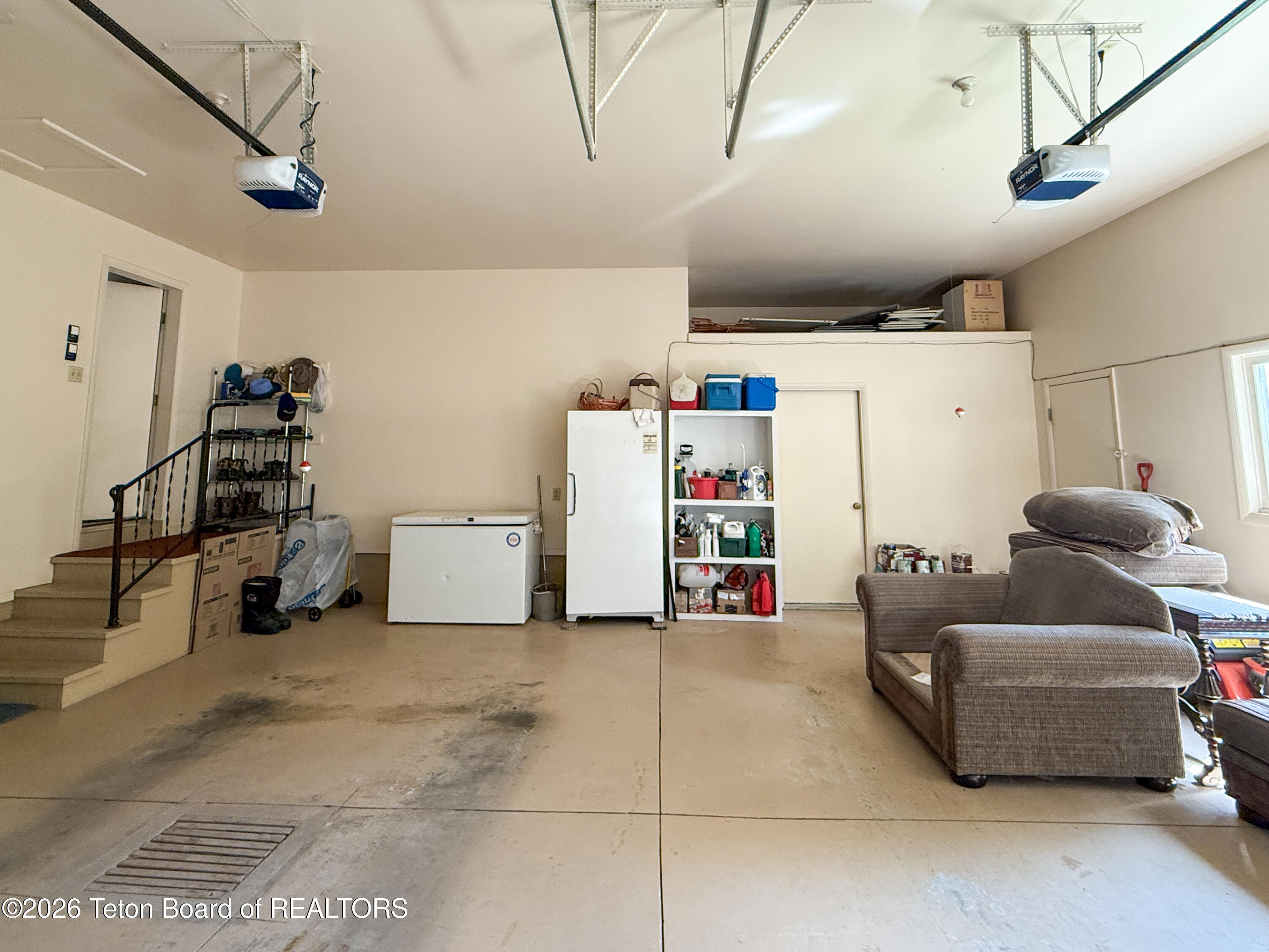 290 E 9TH Avenue