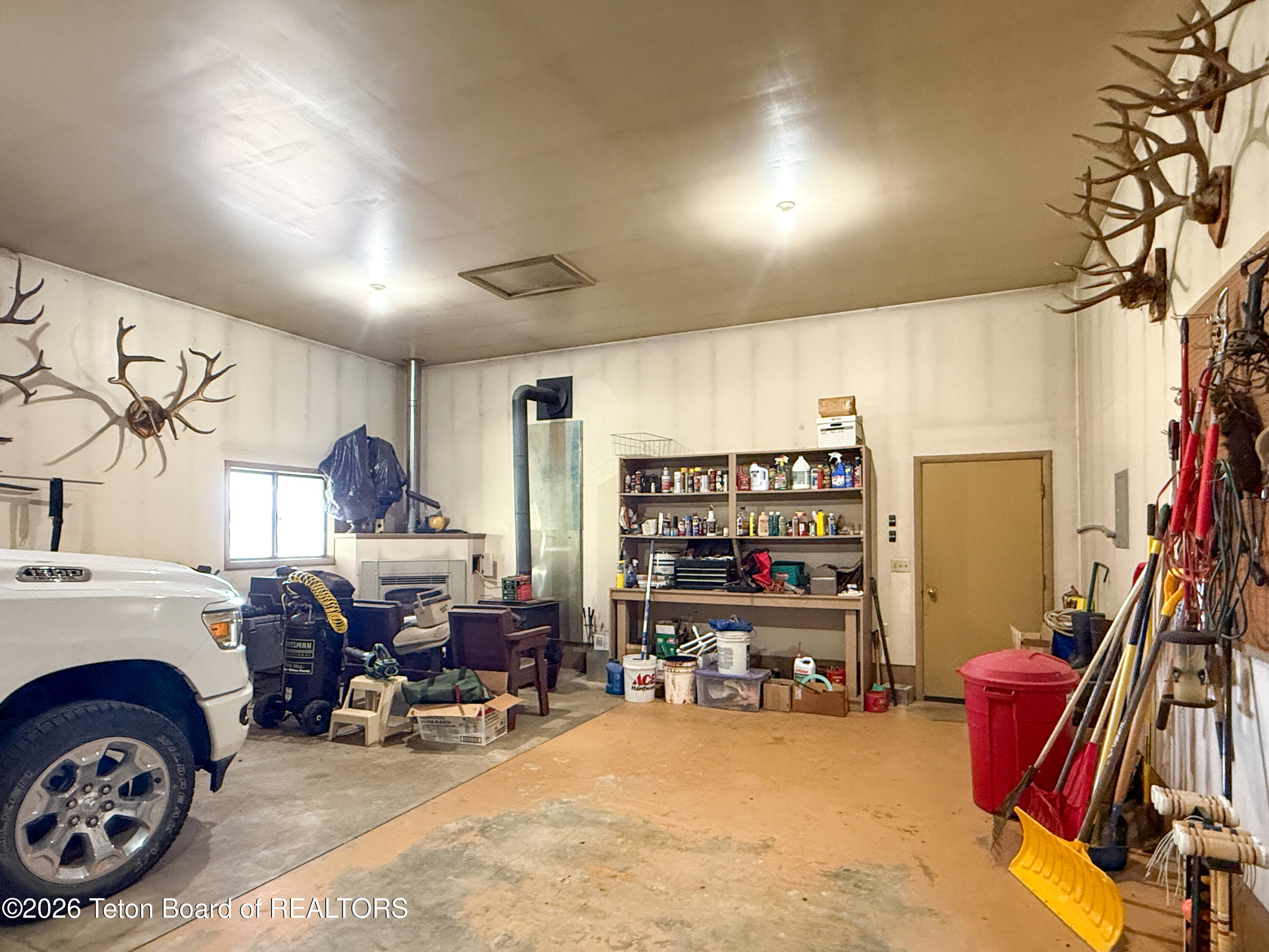 290 E 9TH Avenue