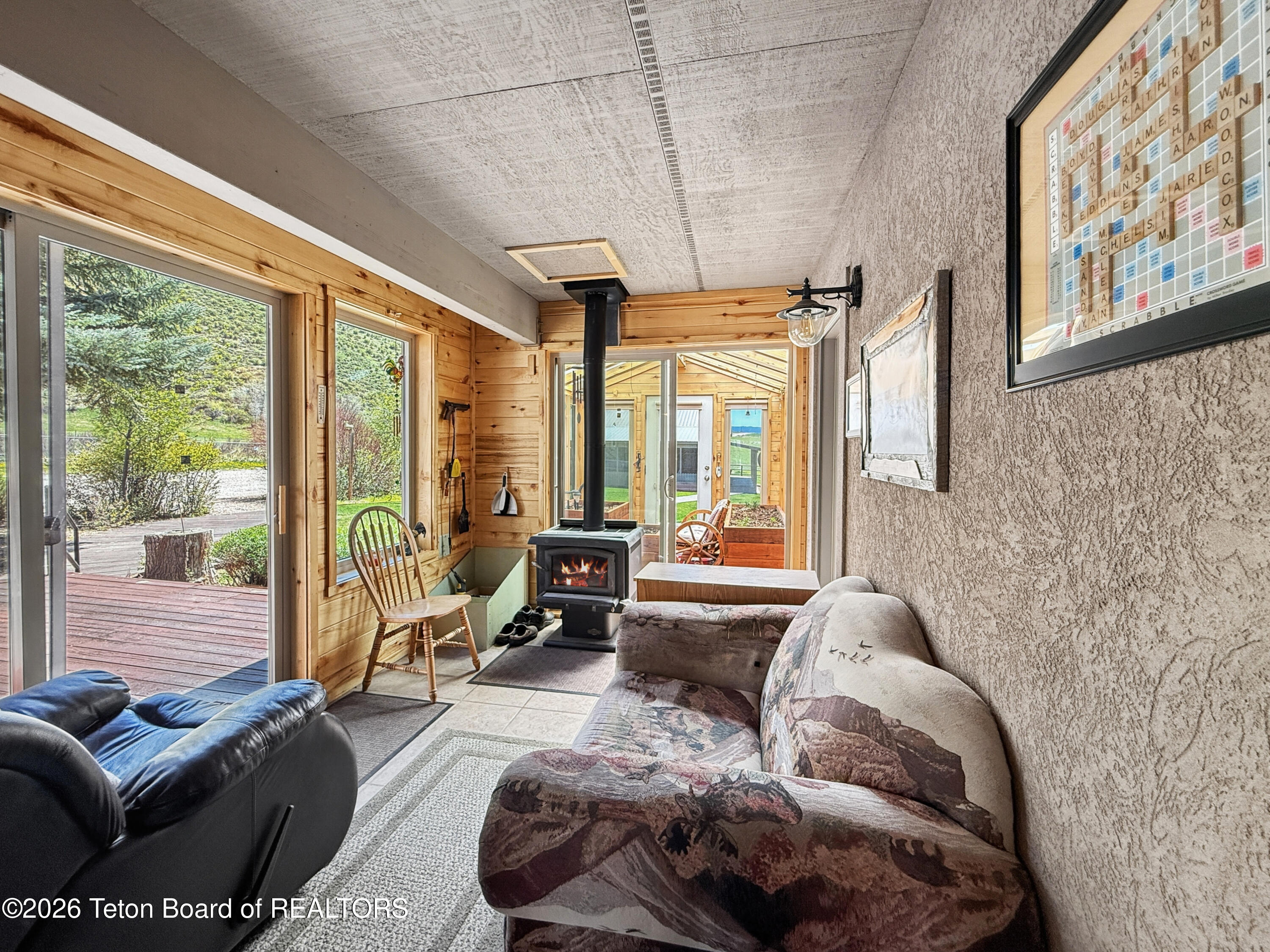 290 E 9TH Avenue