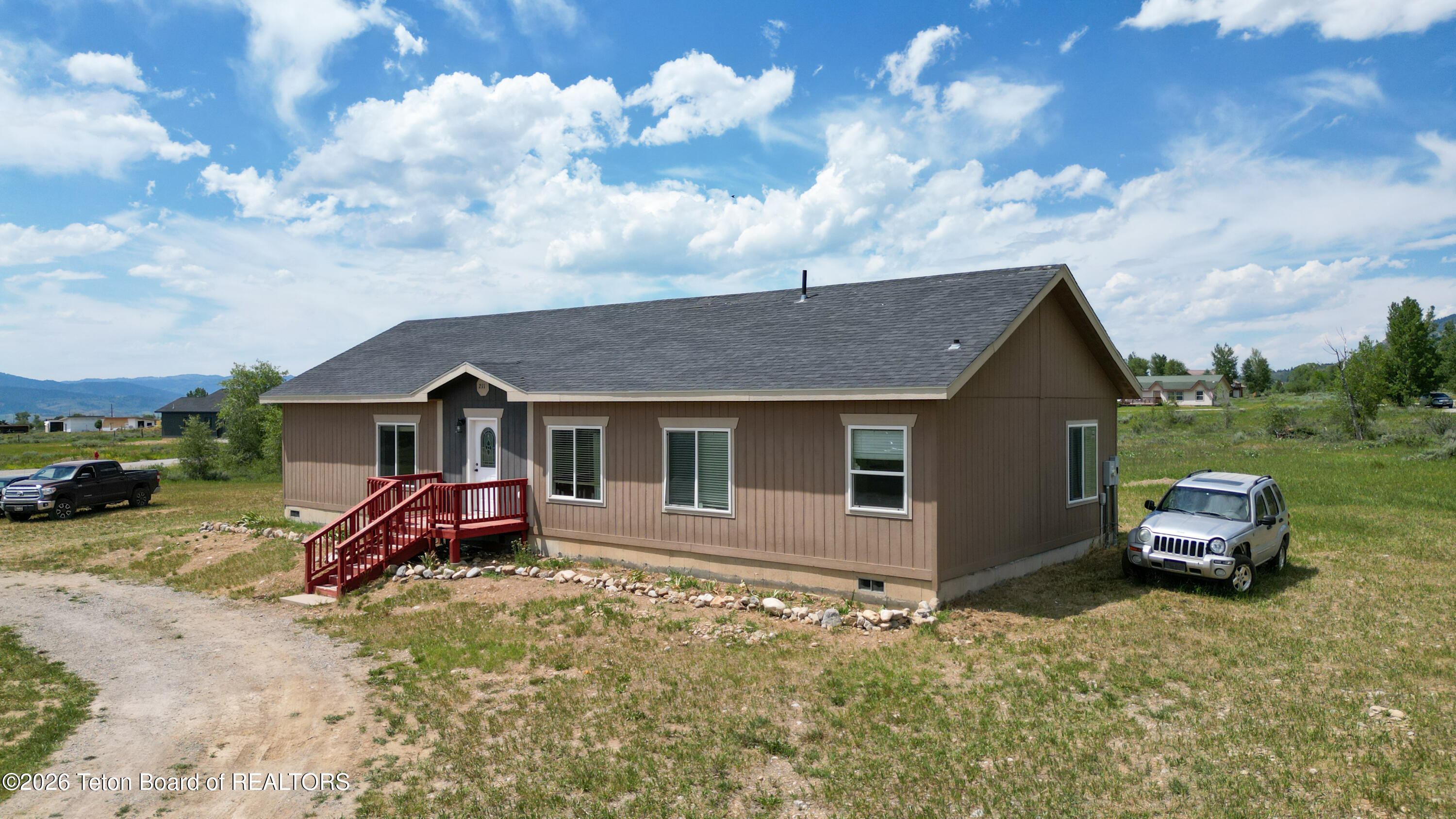 211 PONDEROSA Drive
