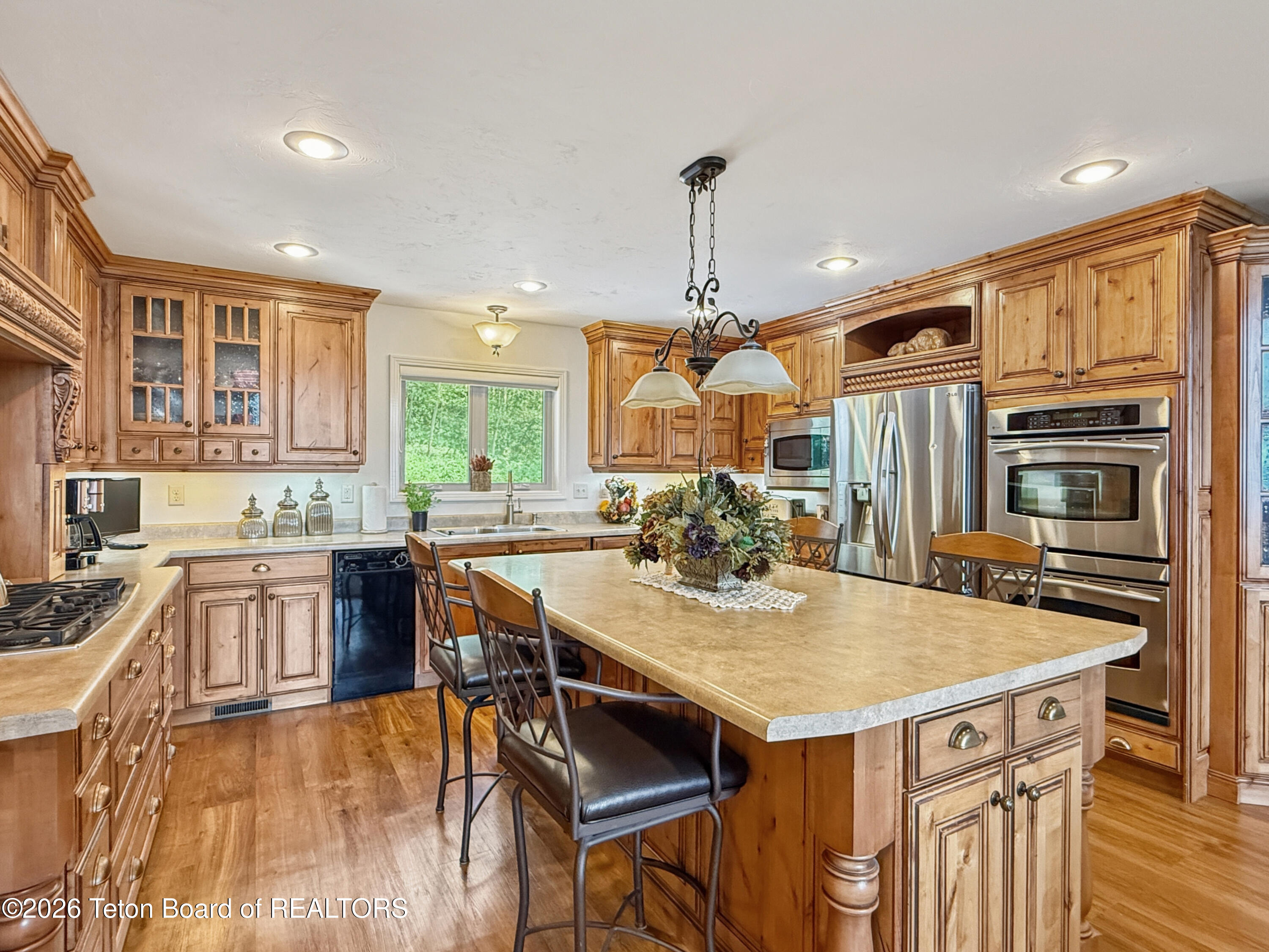 275 WOODLAND Drive