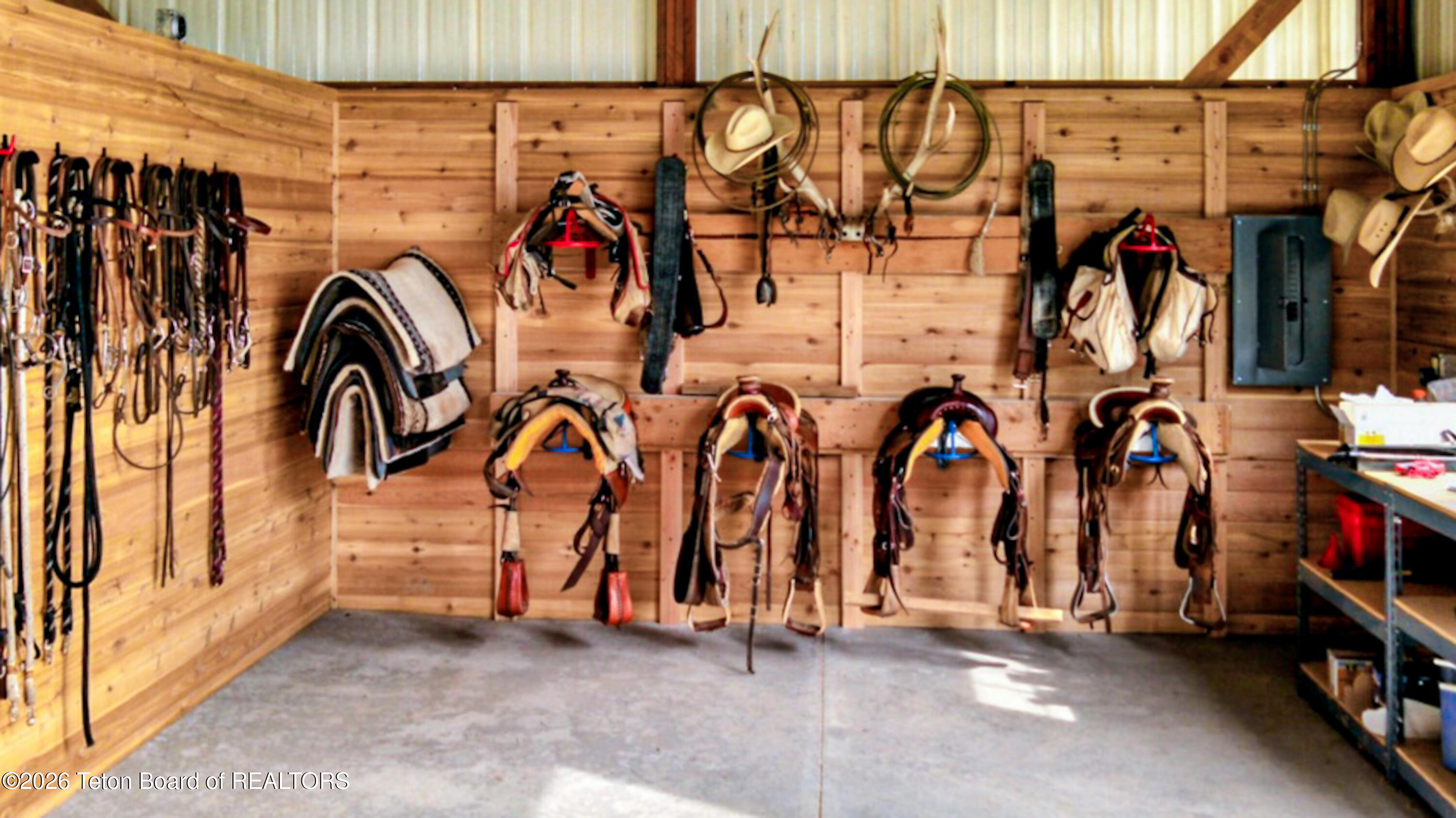 275 WOODLAND Drive