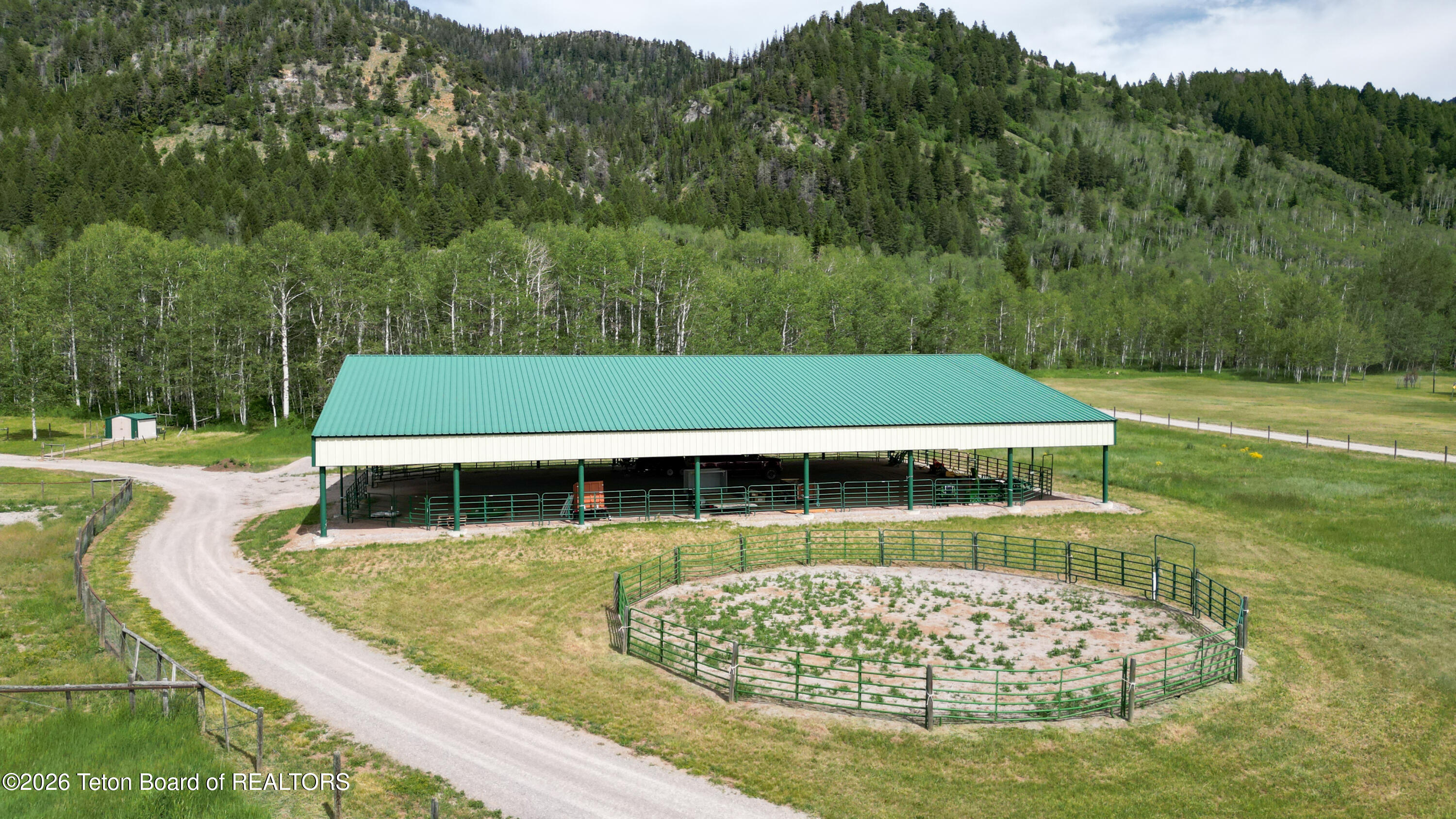 275 WOODLAND Drive