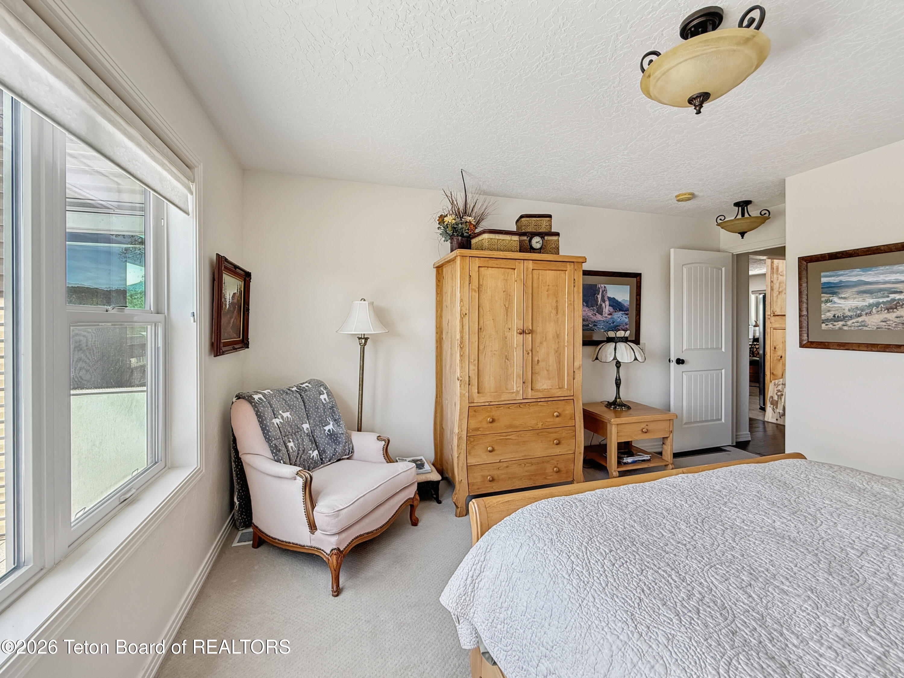 275 WOODLAND Drive