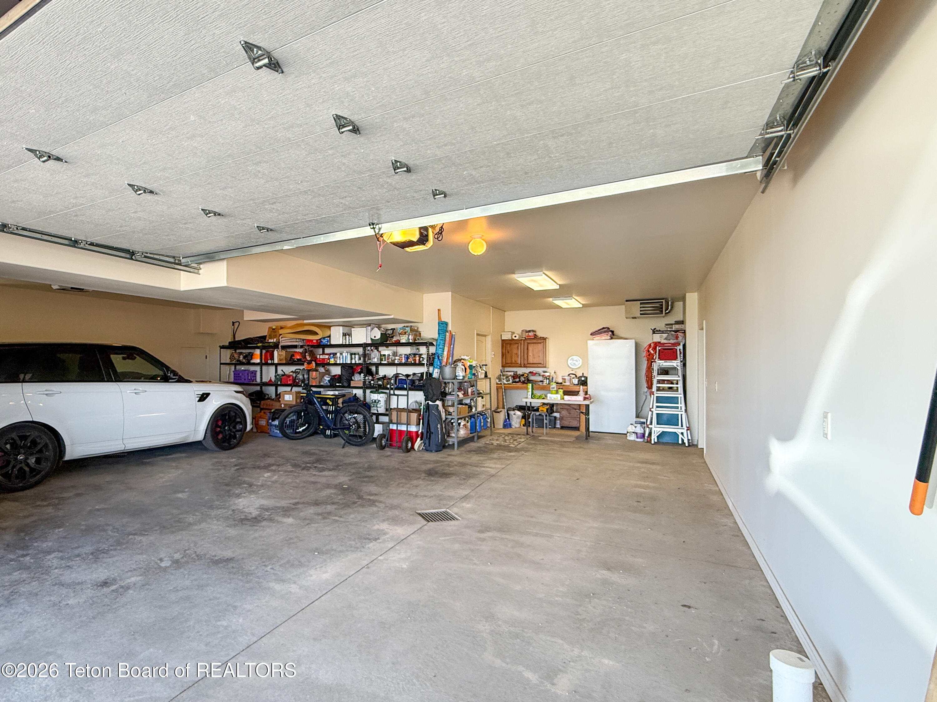 275 WOODLAND Drive