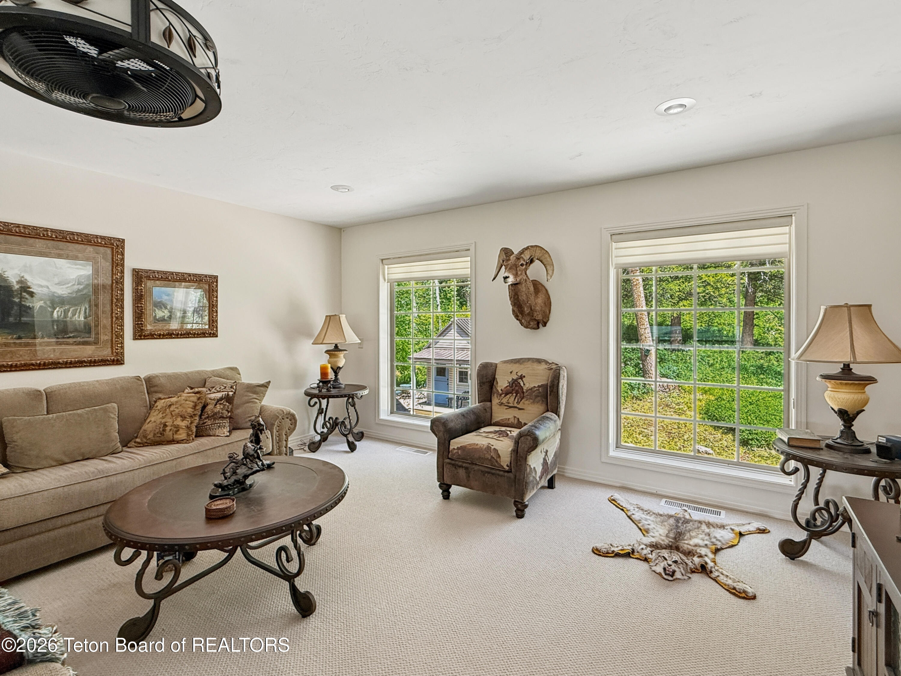 275 WOODLAND Drive