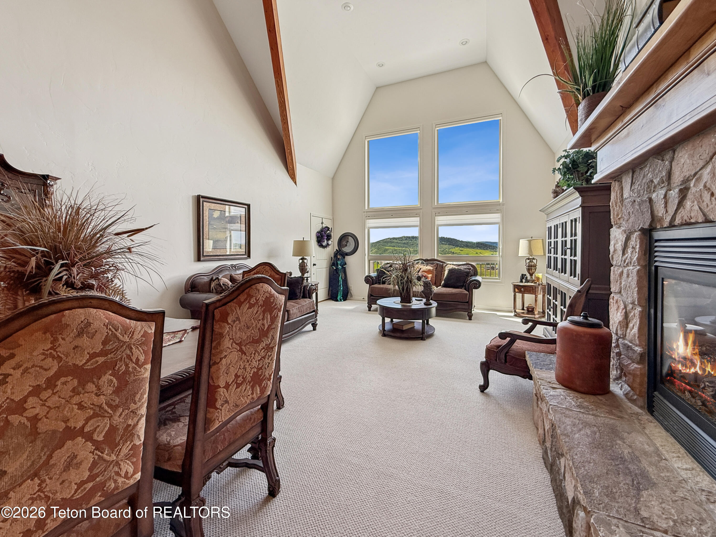 275 WOODLAND Drive