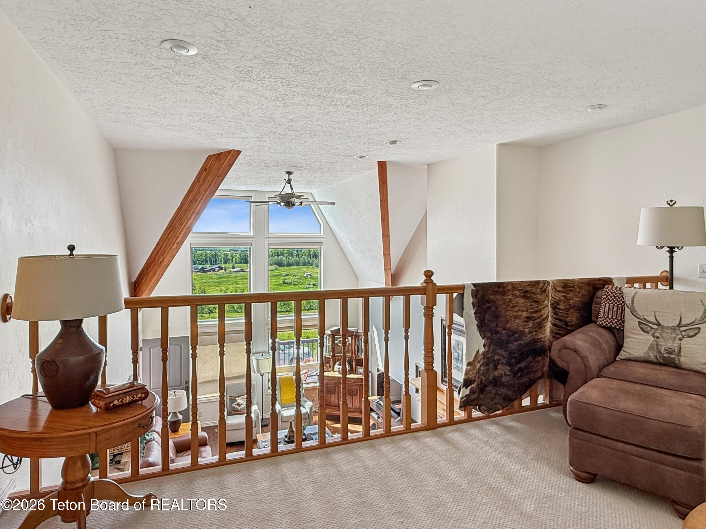 275 WOODLAND Drive