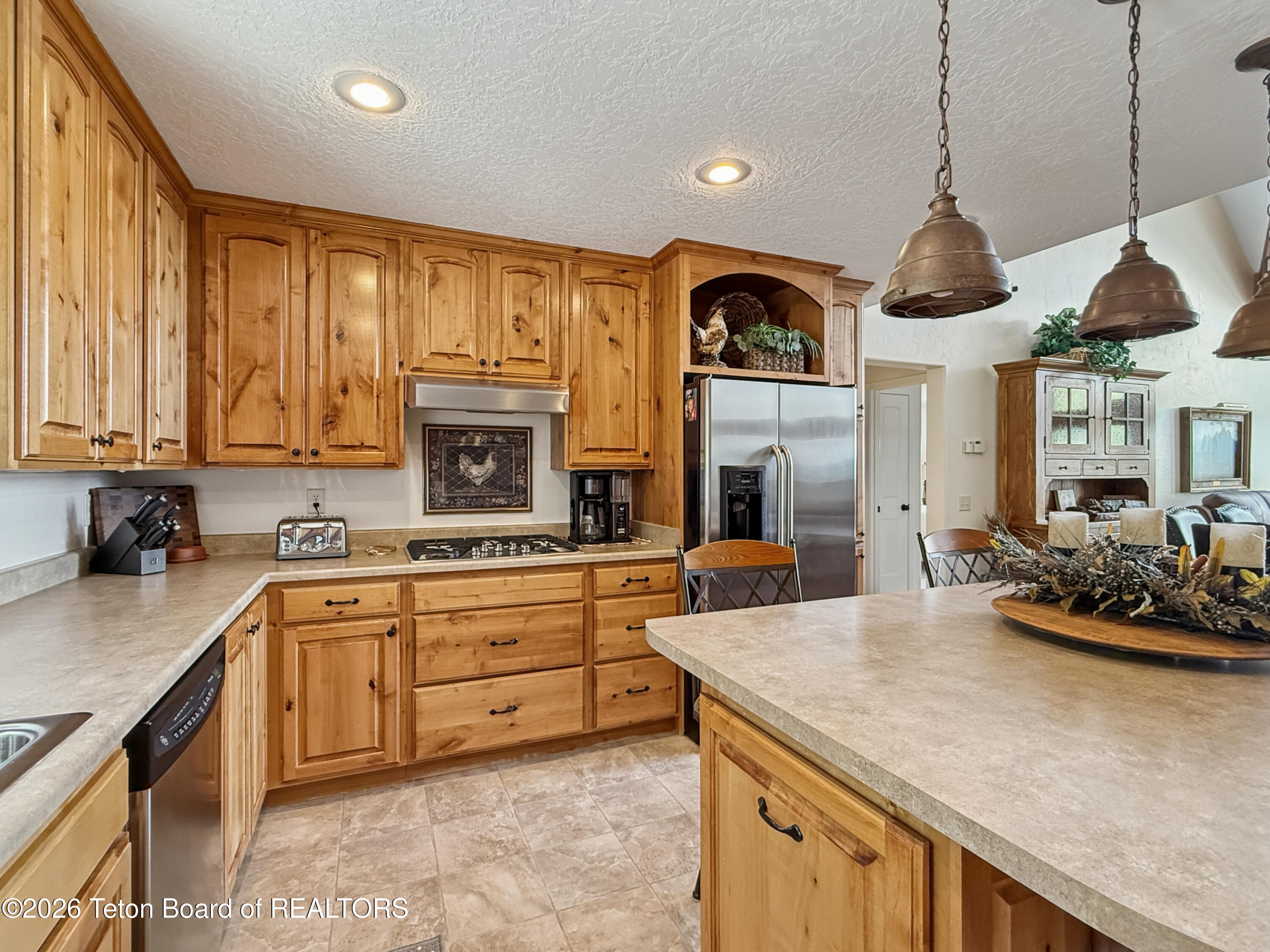 275 WOODLAND Drive