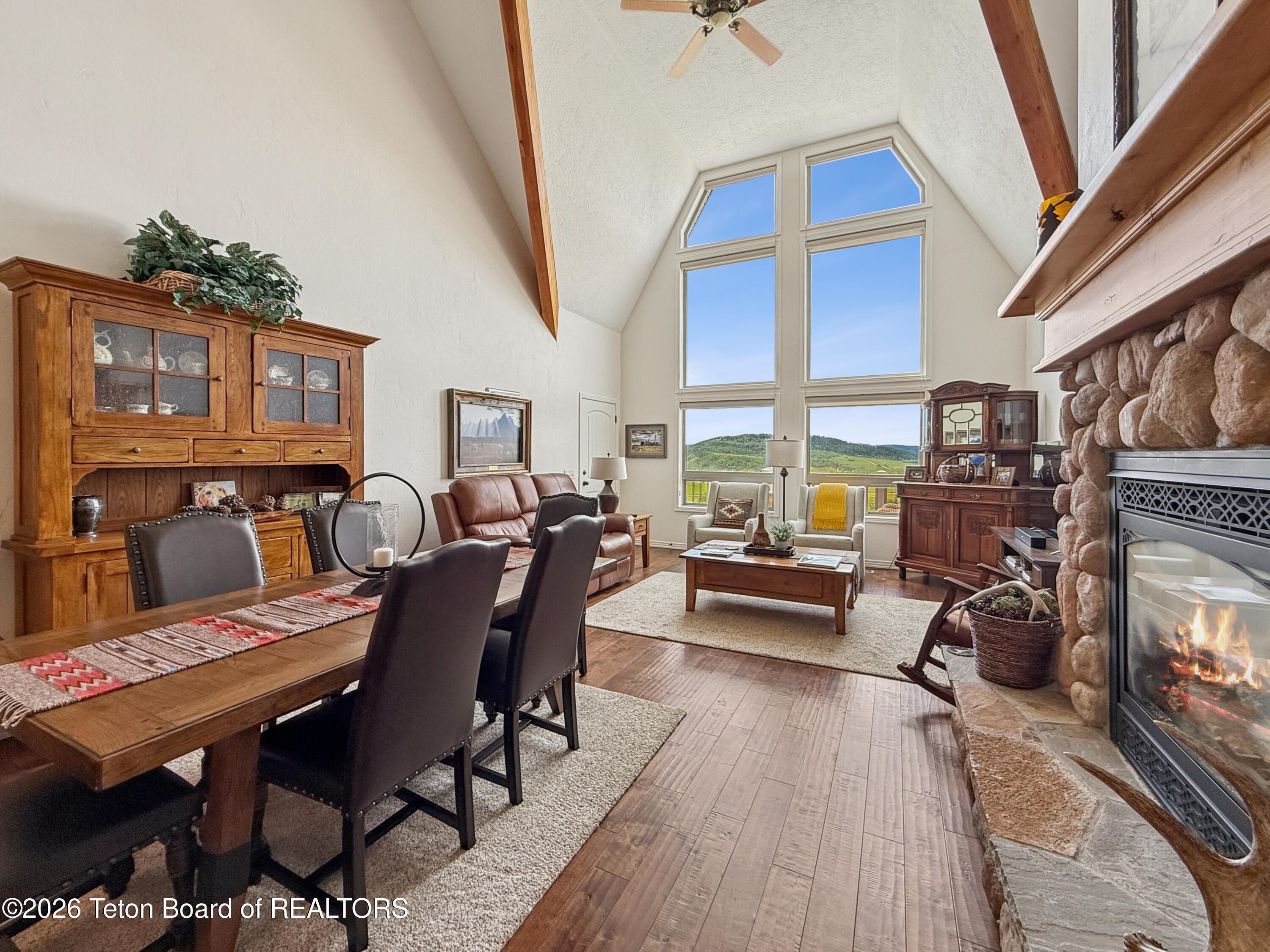 275 WOODLAND Drive