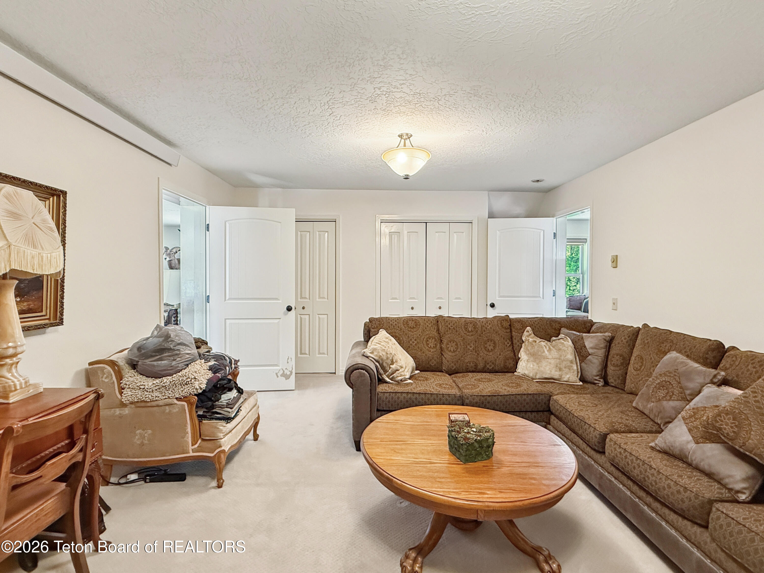 275 WOODLAND Drive