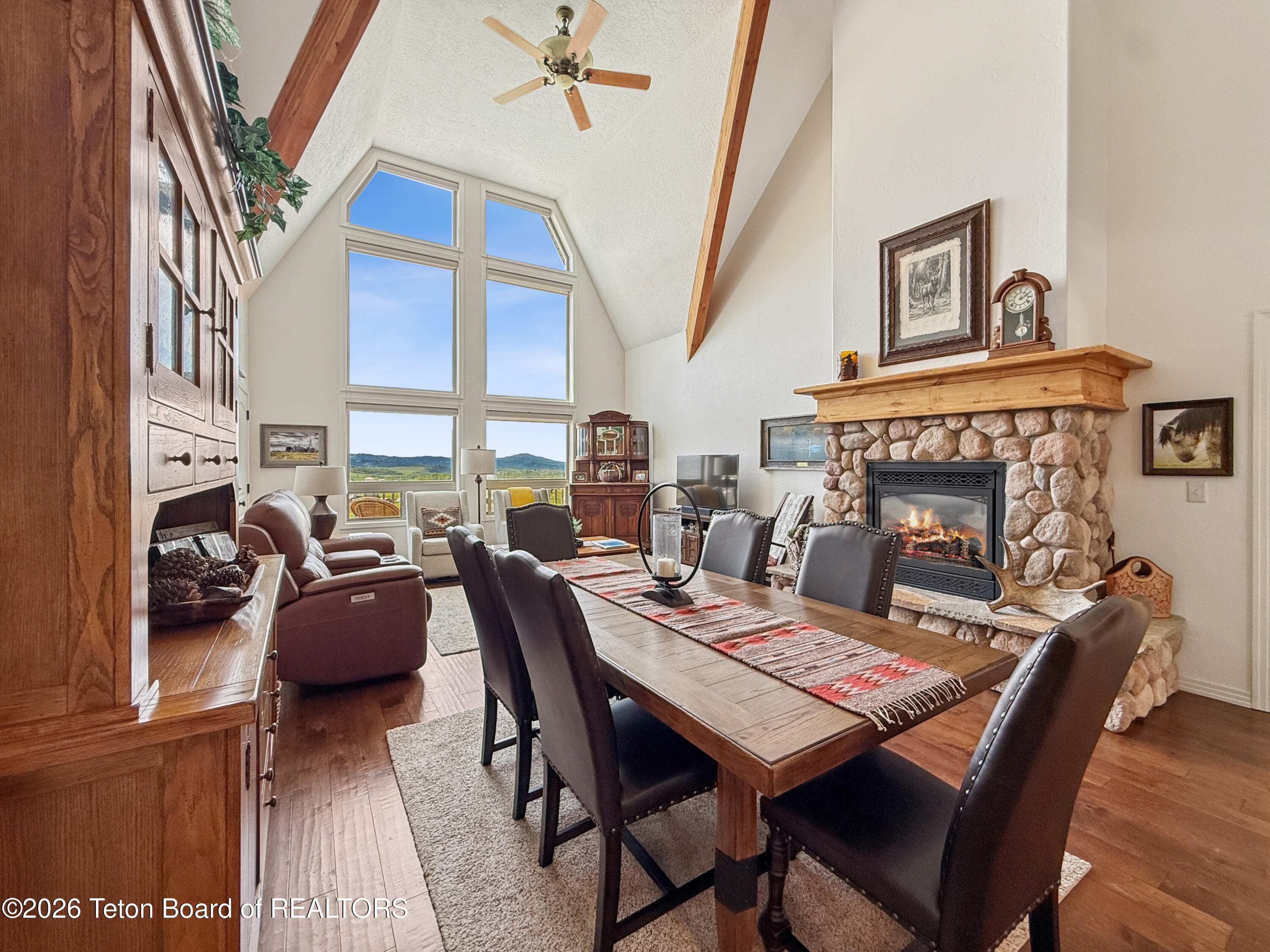 275 WOODLAND Drive
