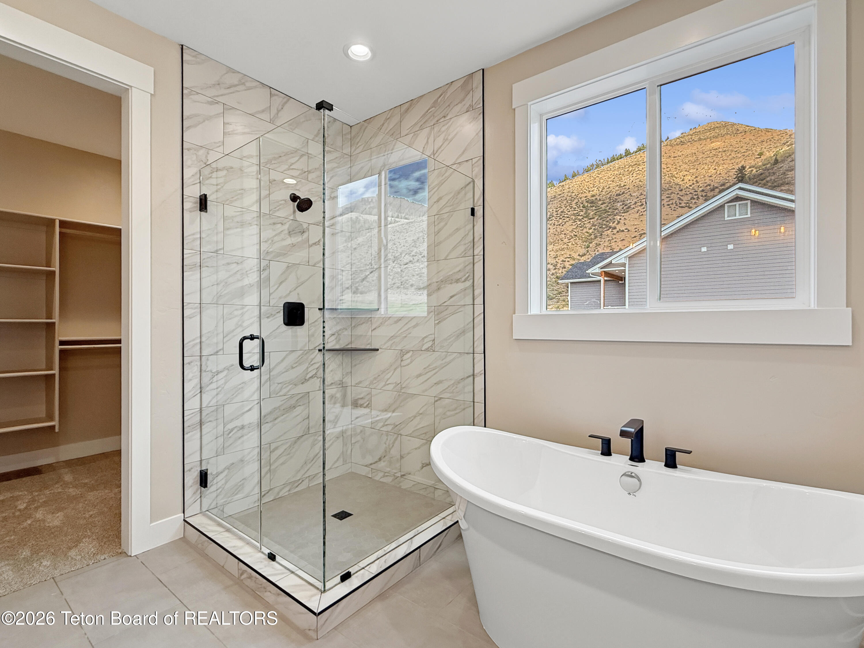 127 E PAPWORTH Lane