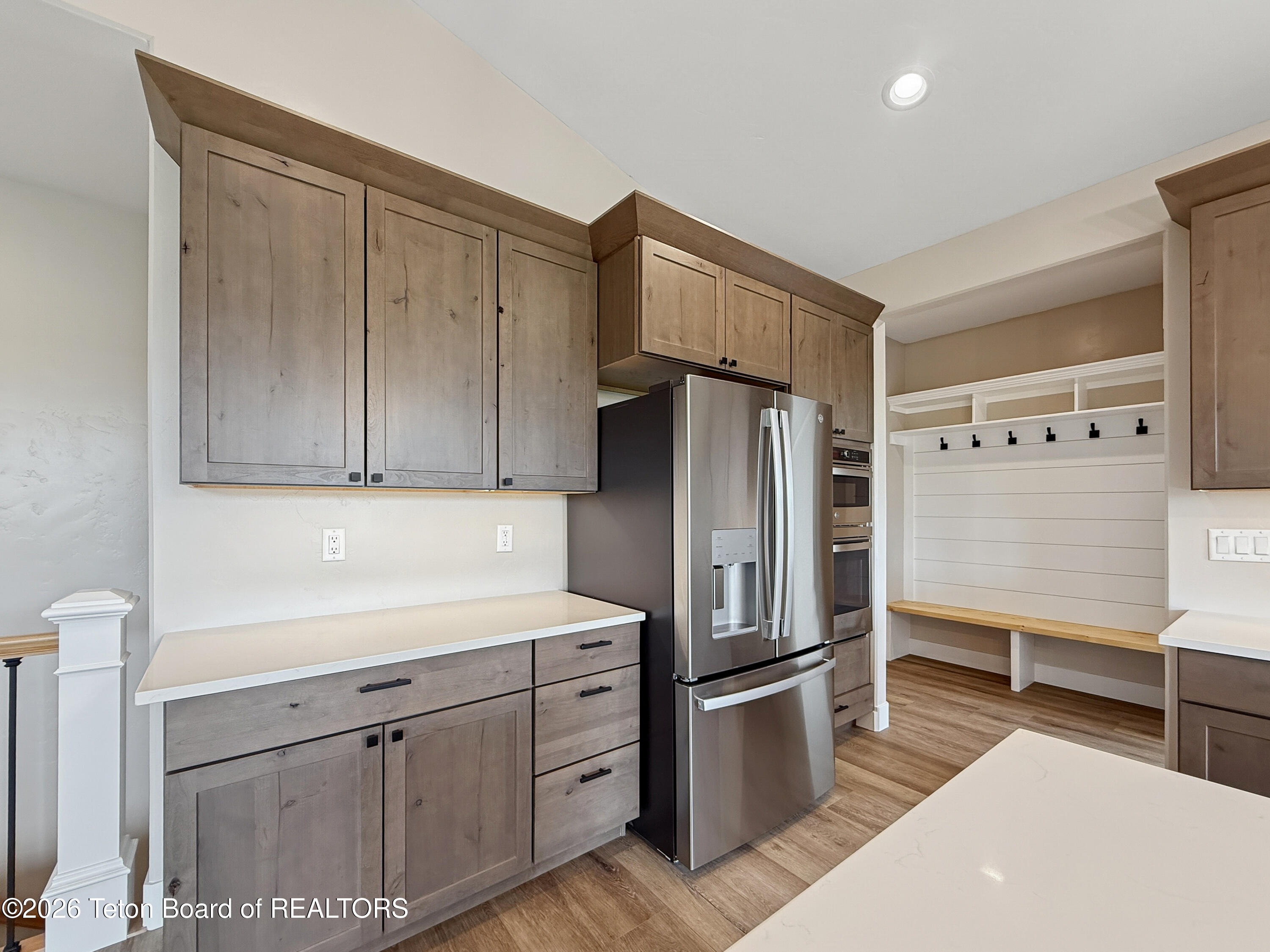 127 E PAPWORTH Lane