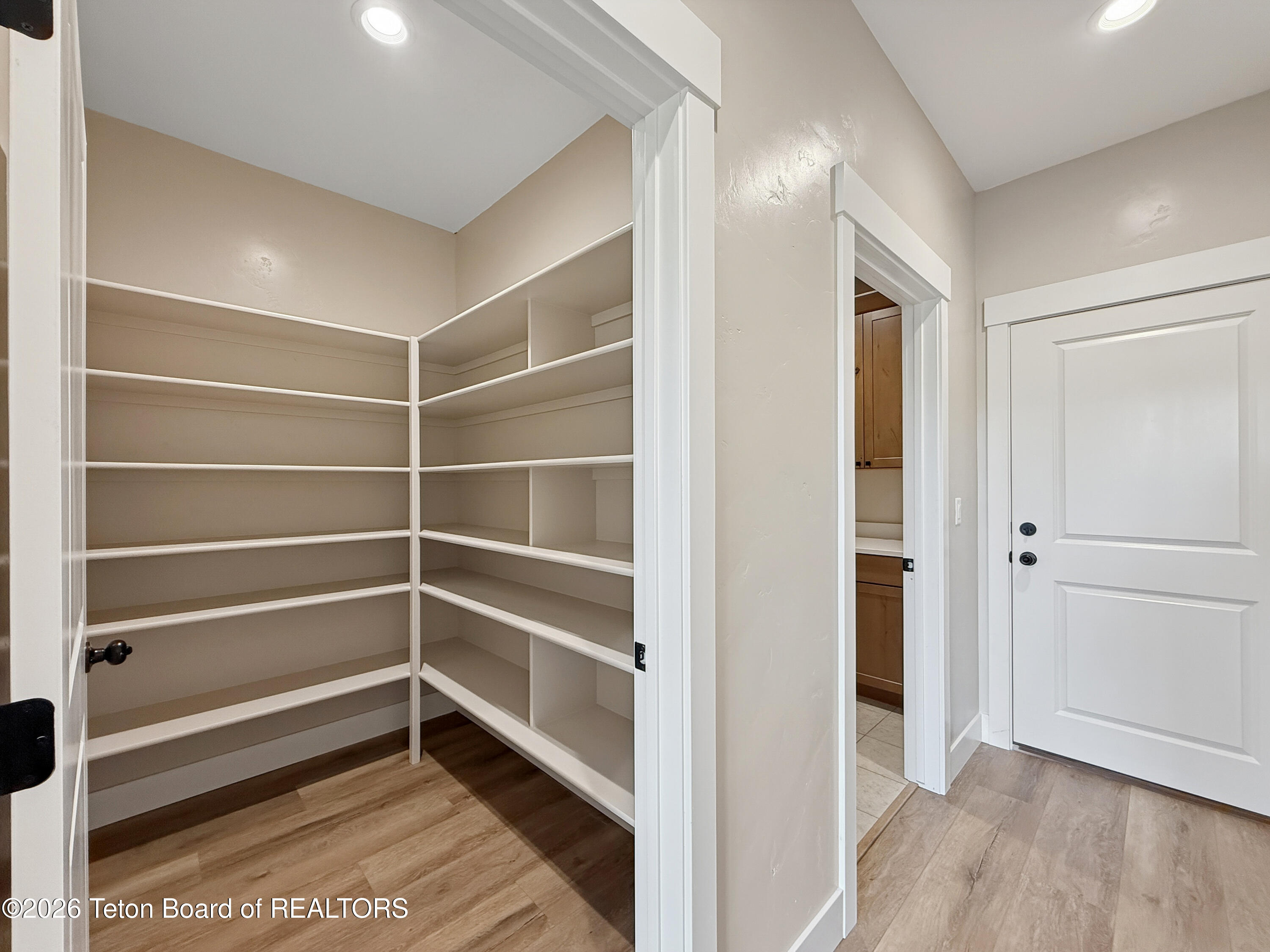 127 E PAPWORTH Lane