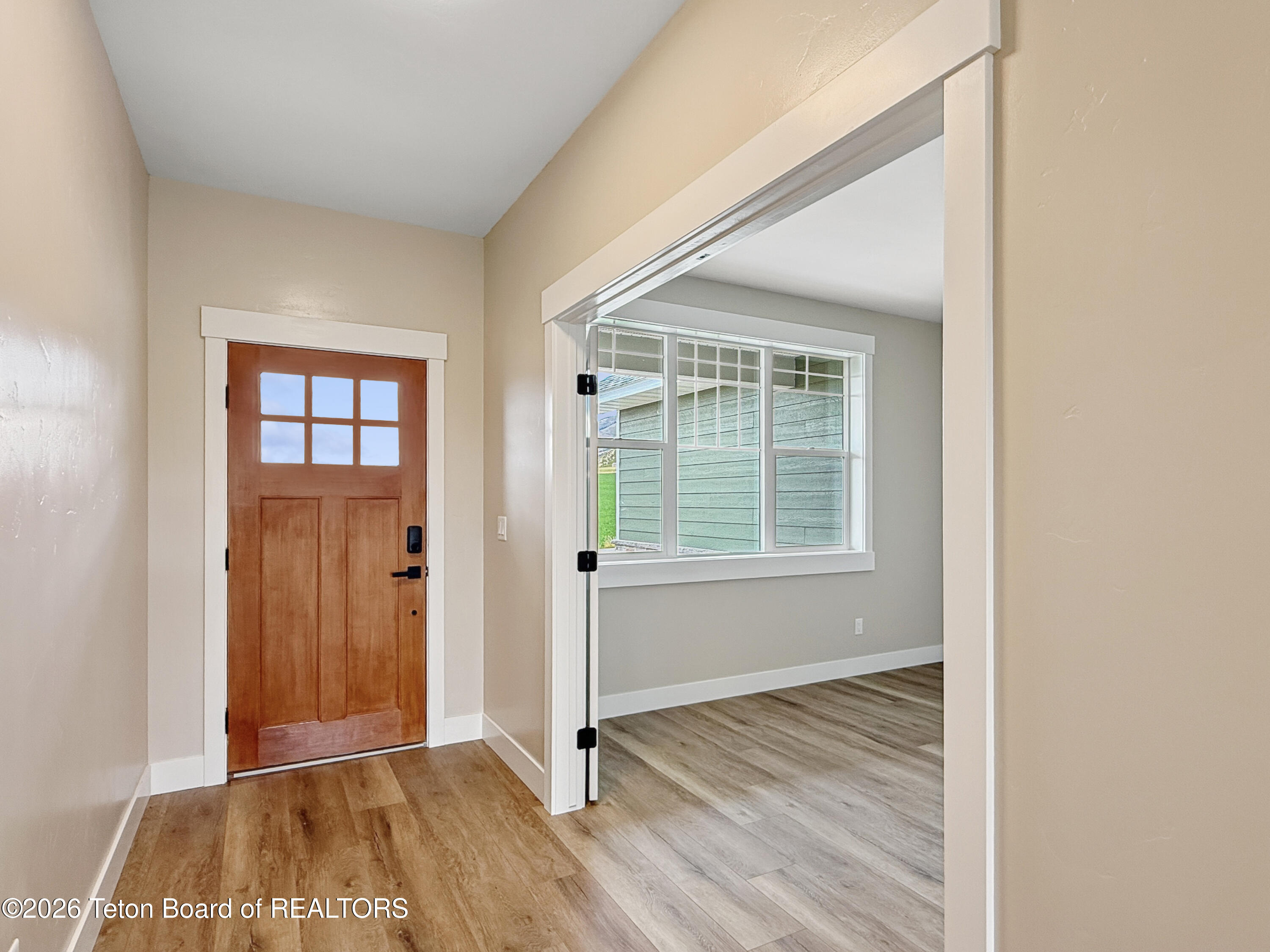 127 E PAPWORTH Lane