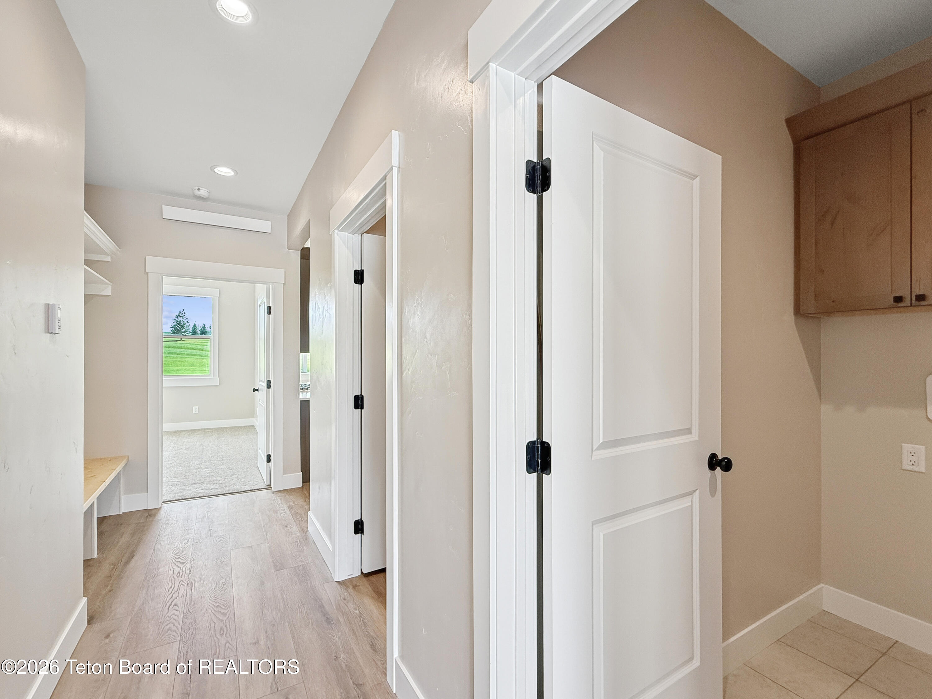 127 E PAPWORTH Lane