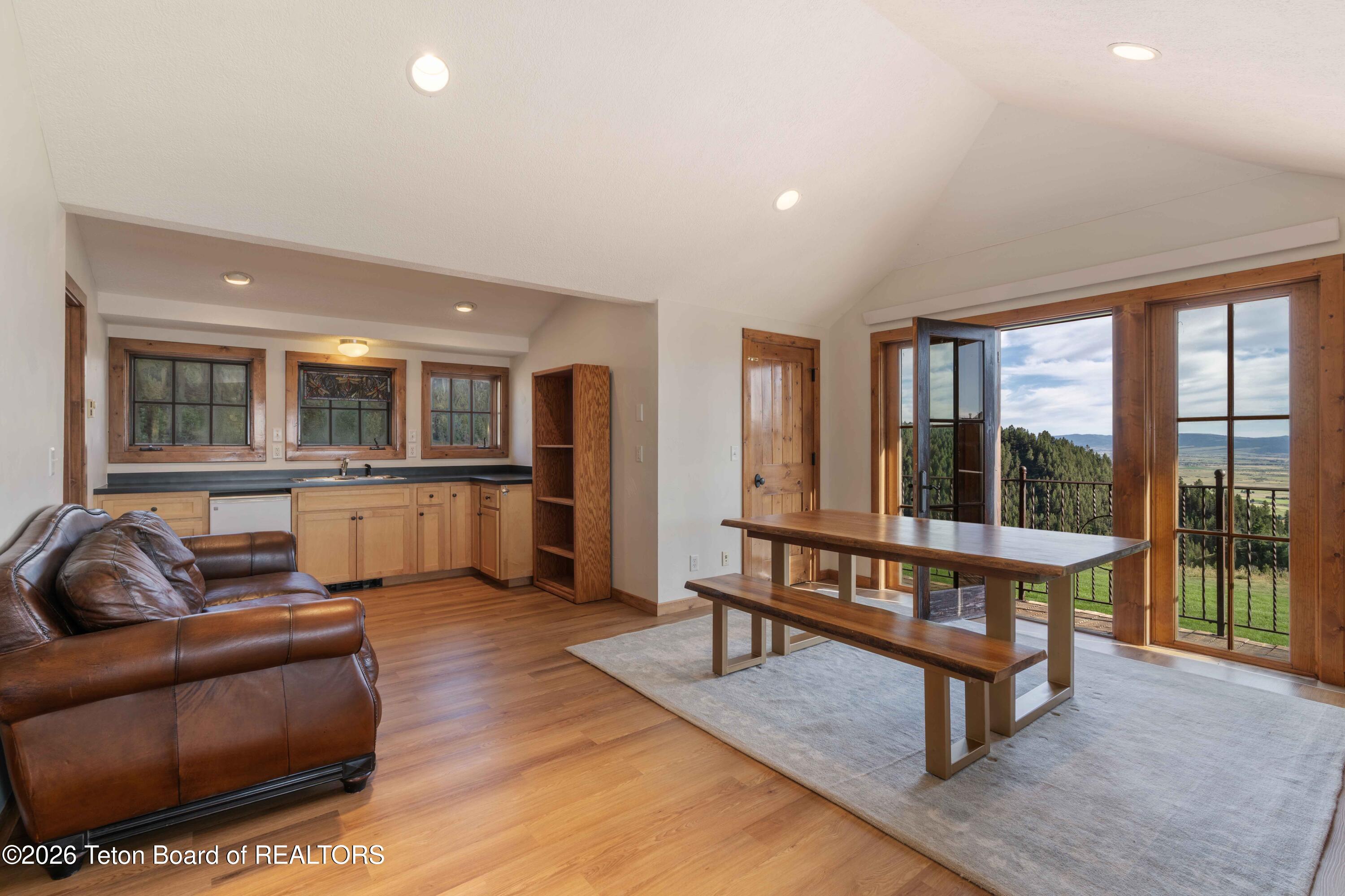 3100 GROVER DRY FARM RD