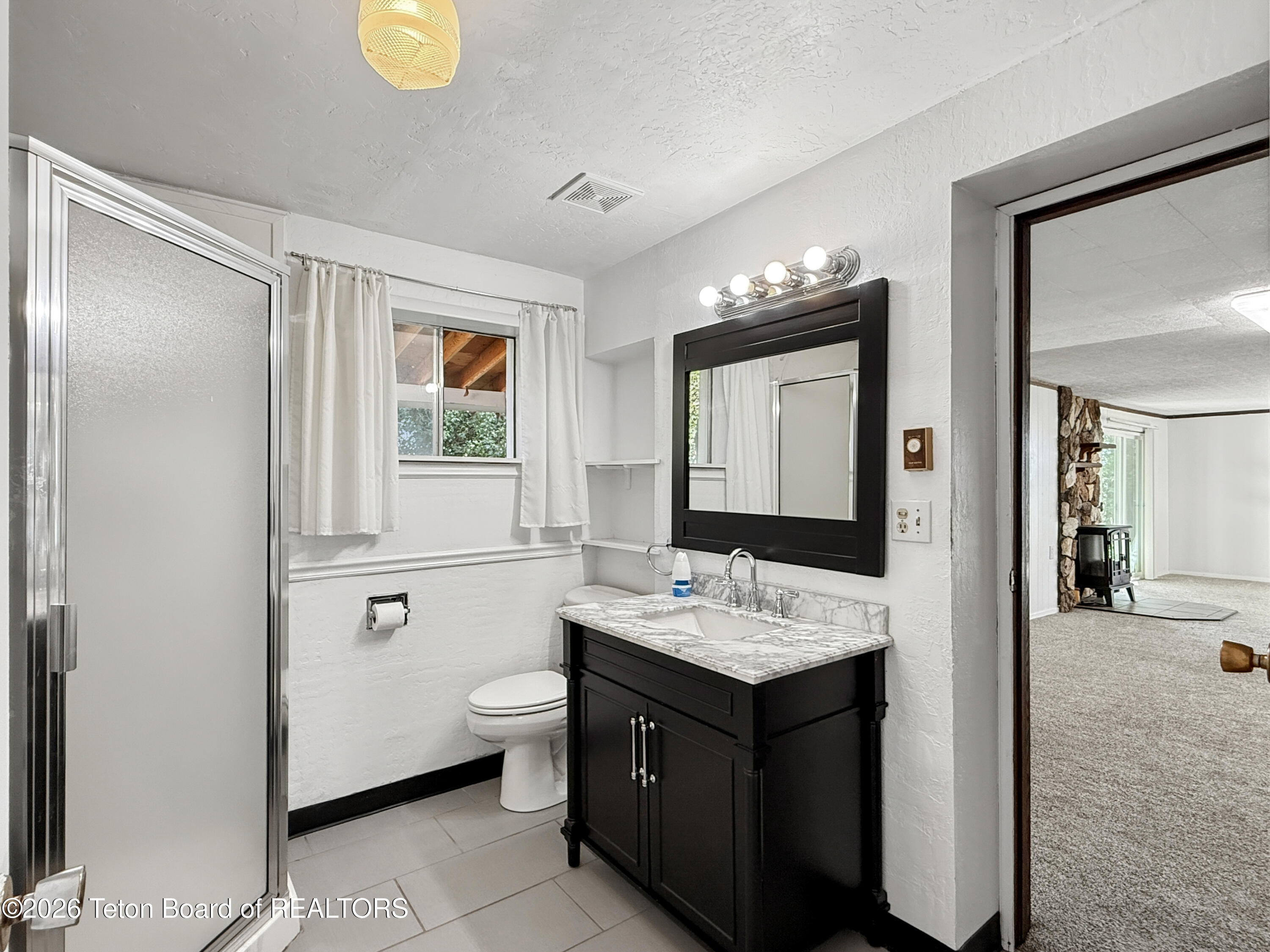 870 SKYVIEW Lane
