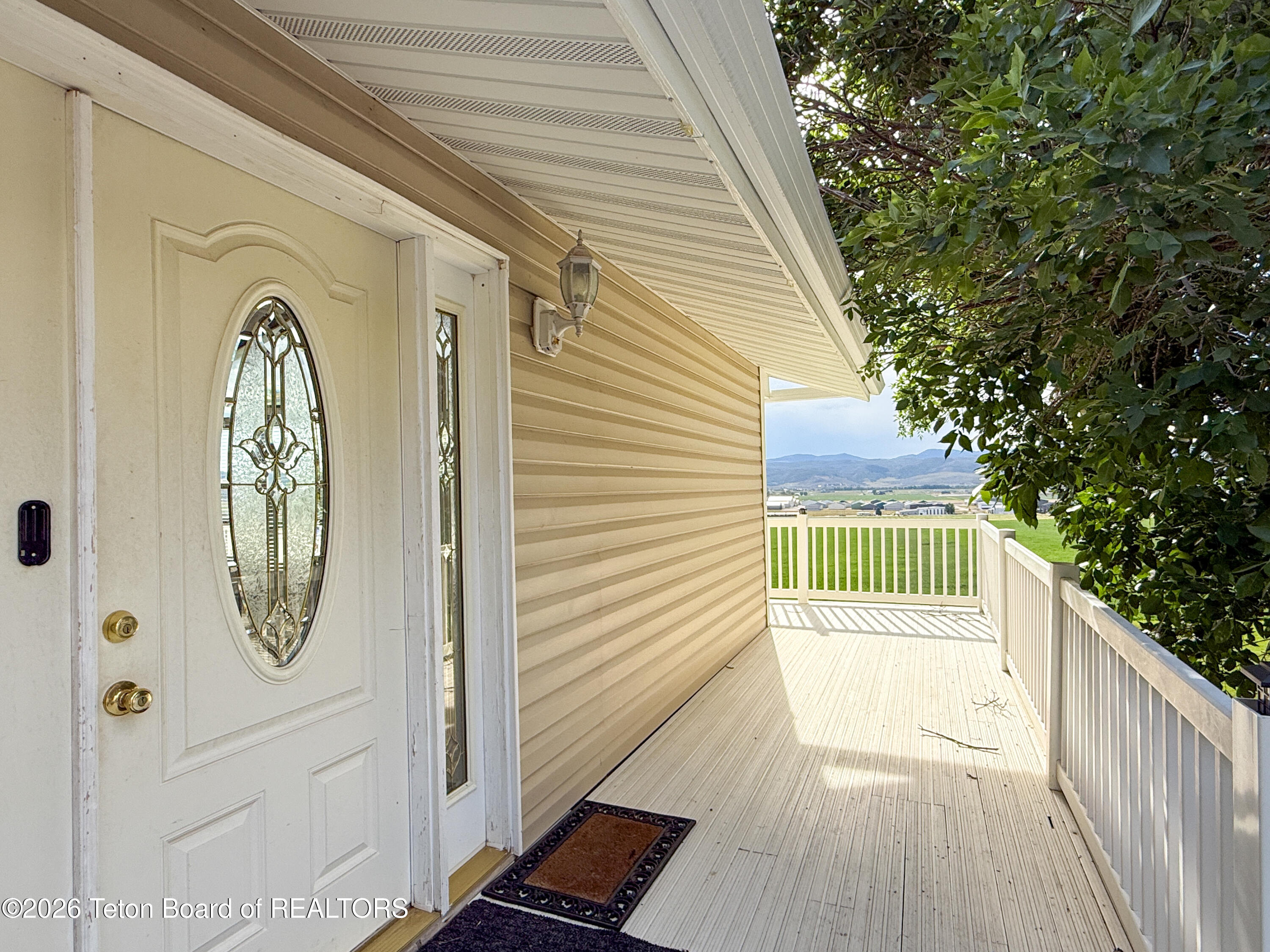 870 SKYVIEW Lane