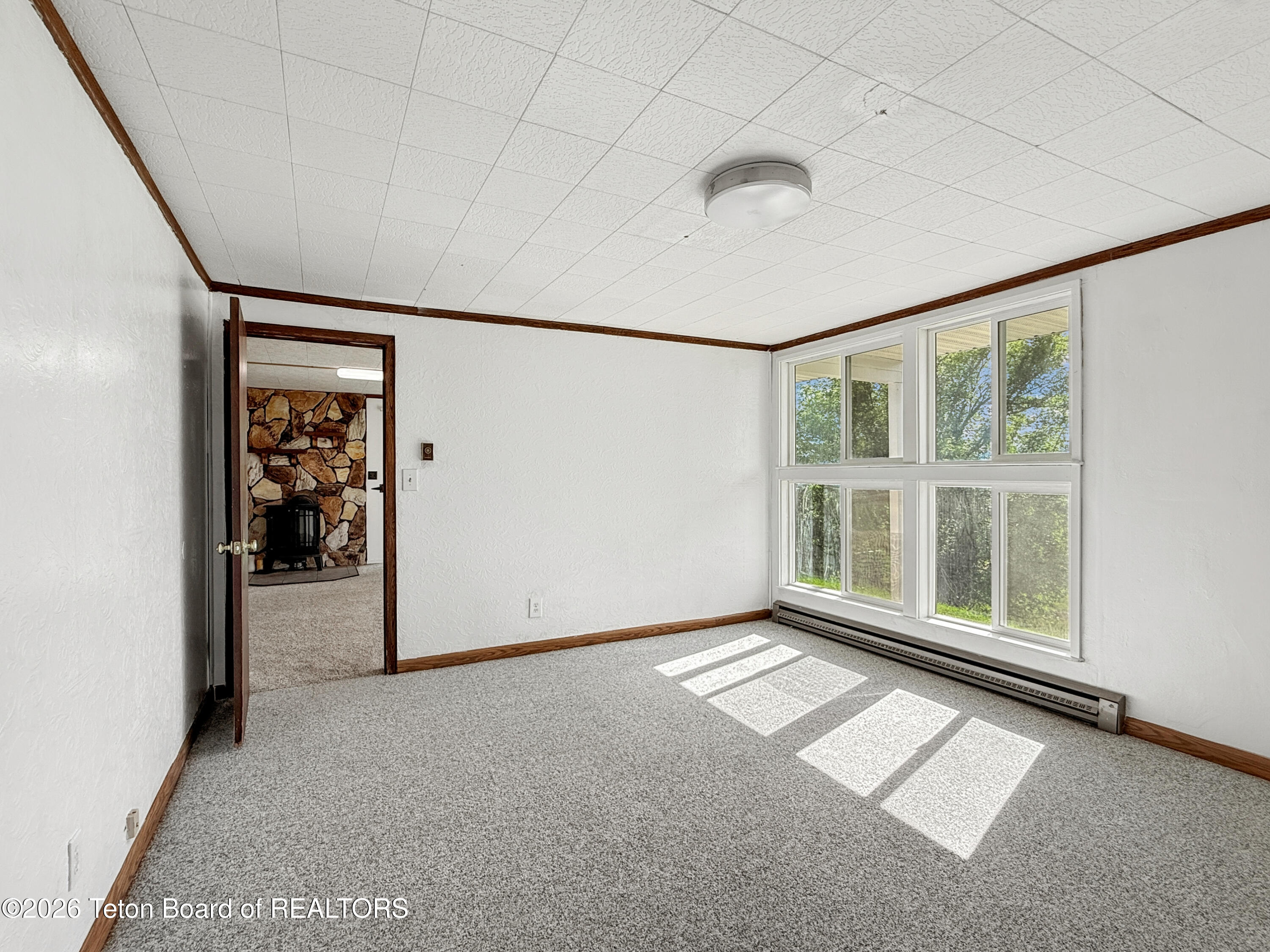 870 SKYVIEW Lane