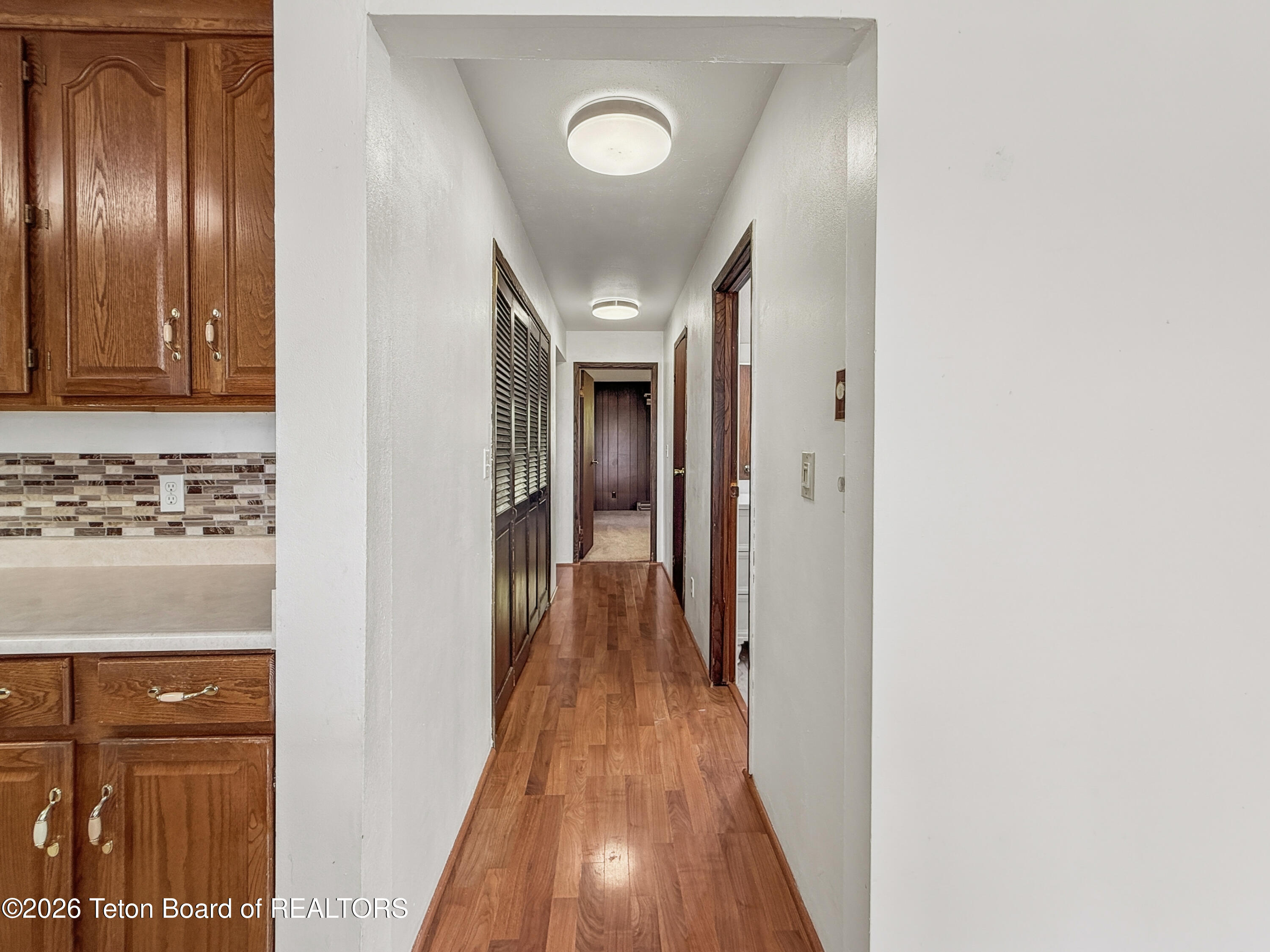870 SKYVIEW Lane