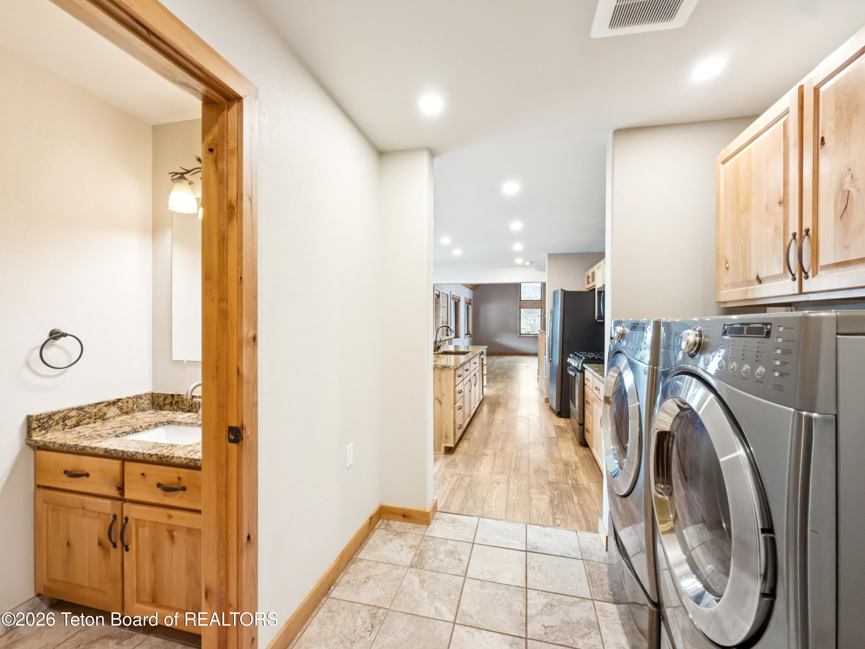 513 THREE RIVERS Drive