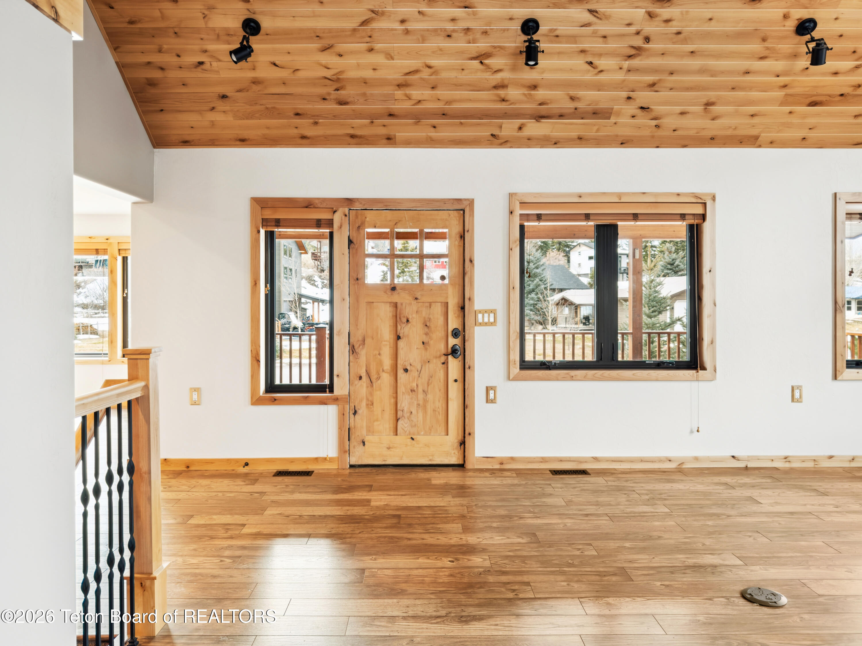 513 THREE RIVERS Drive