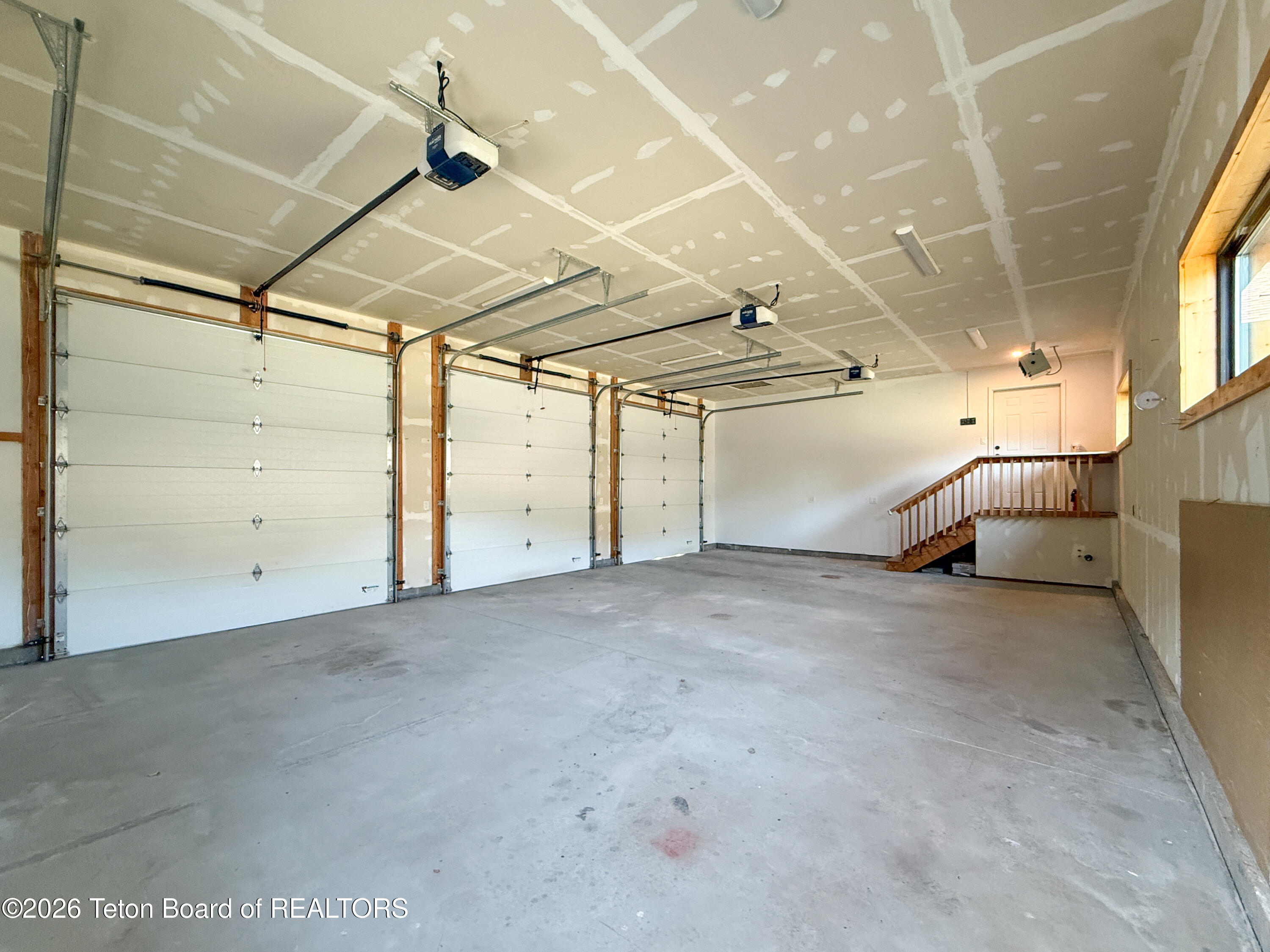 513 THREE RIVERS Drive