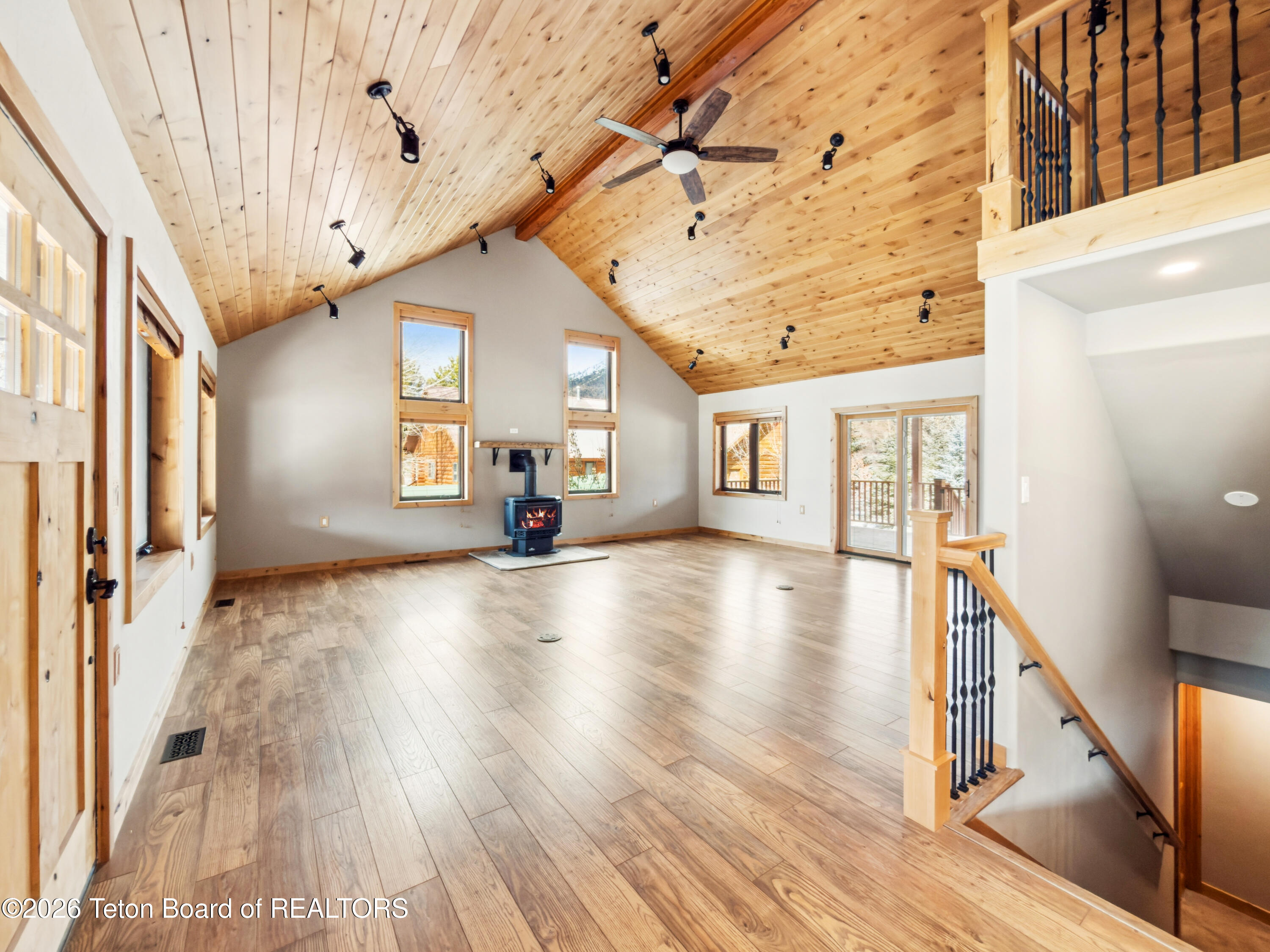 513 THREE RIVERS Drive