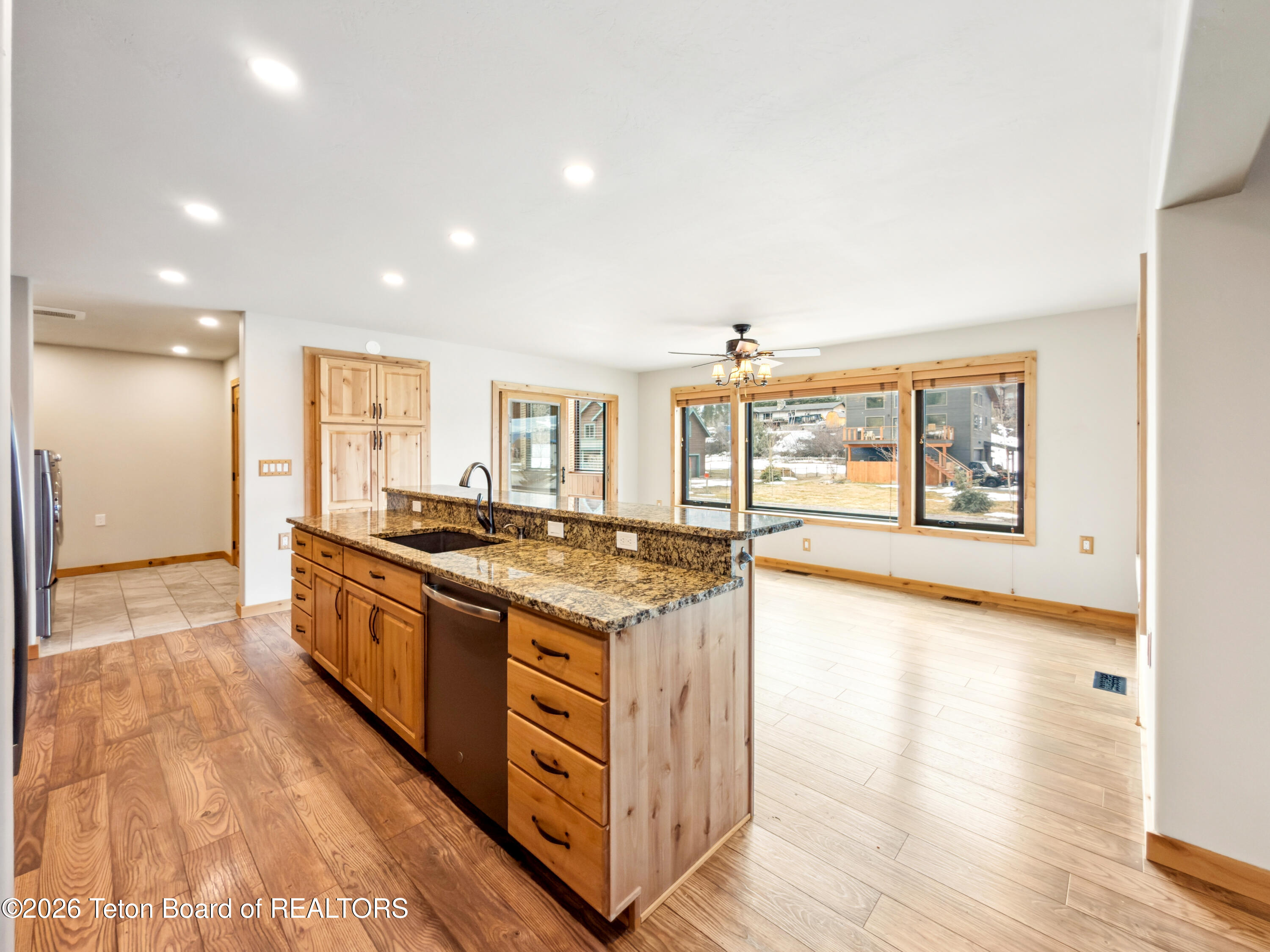 513 THREE RIVERS Drive