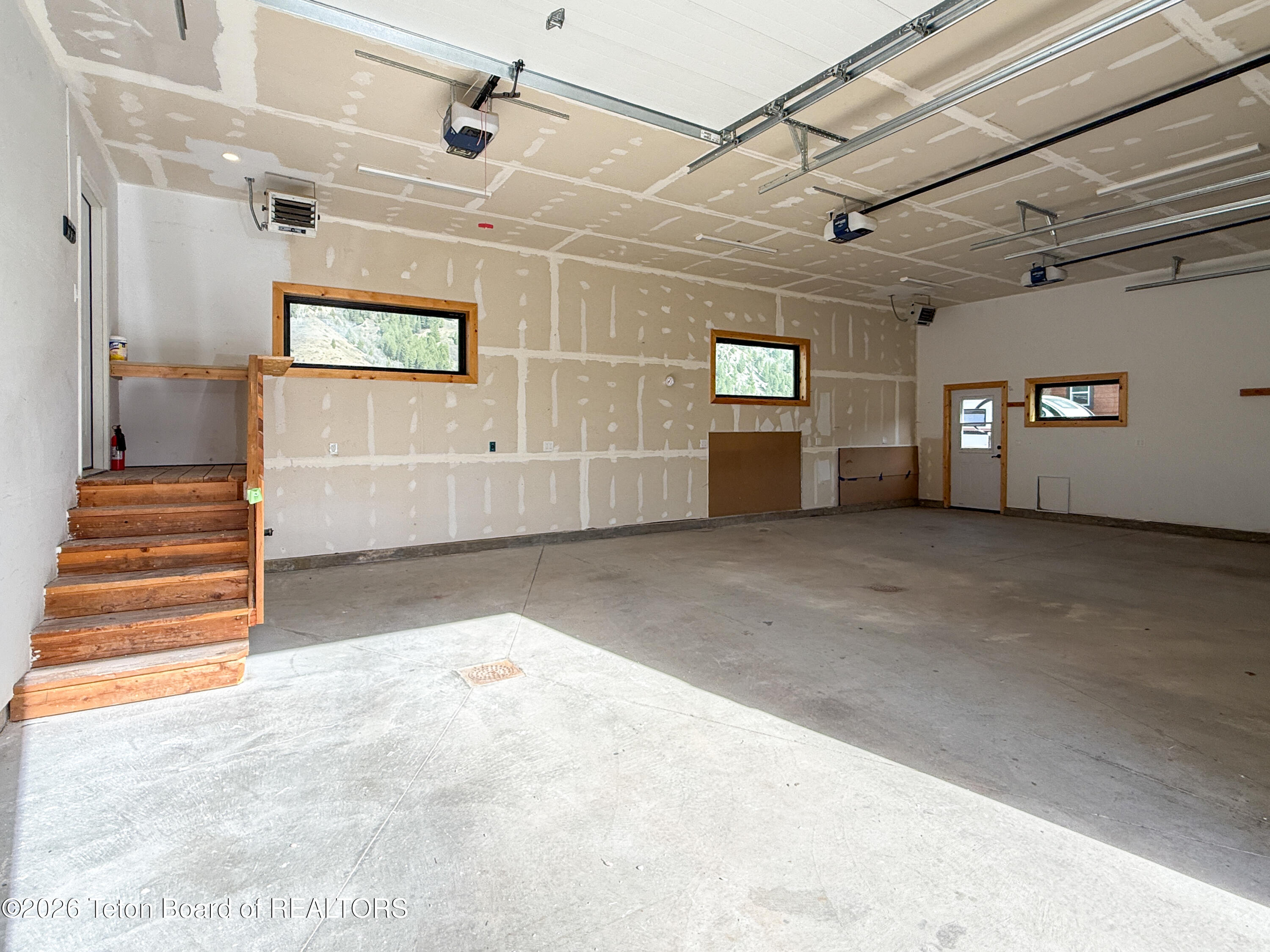 513 THREE RIVERS Drive