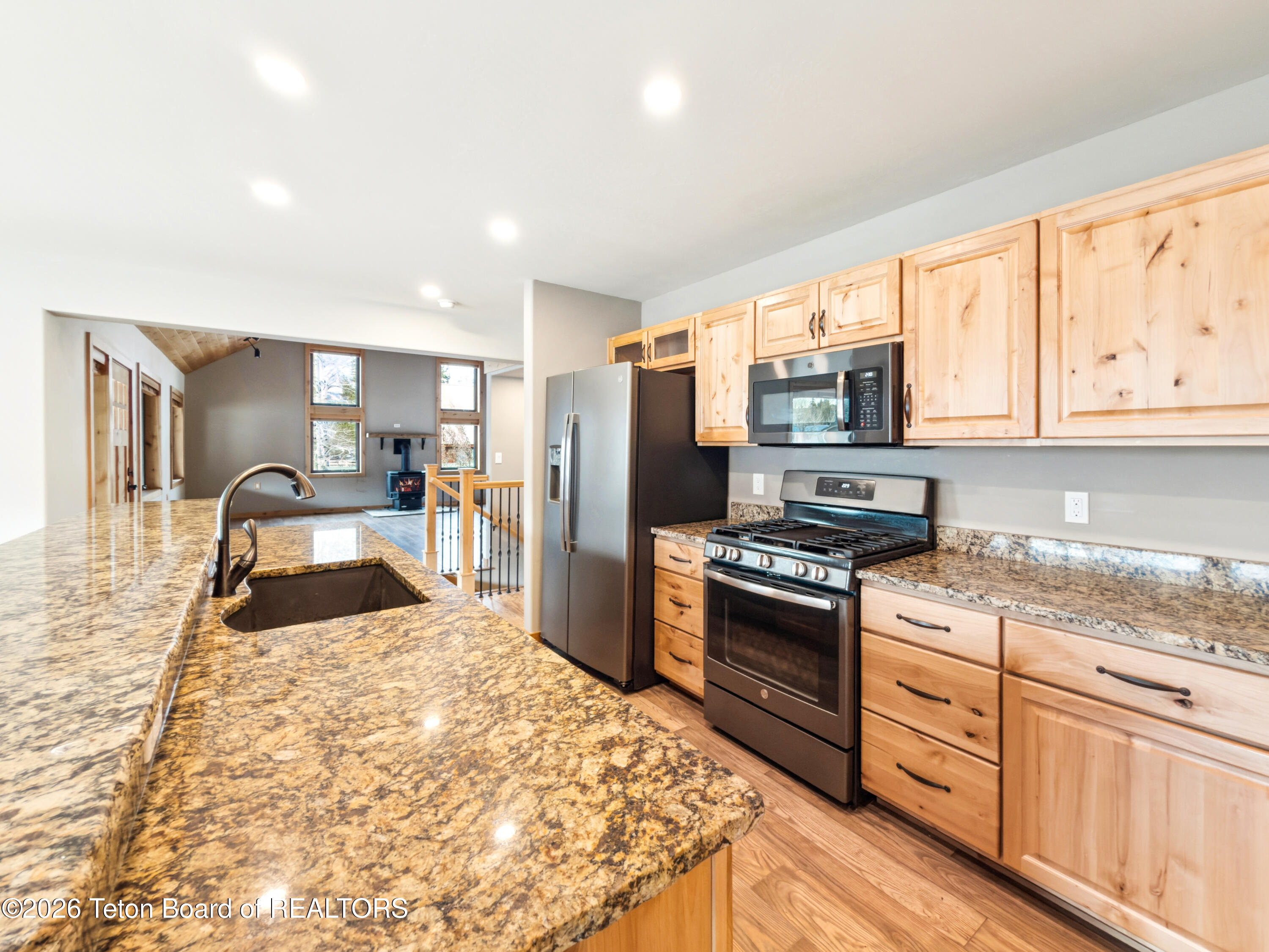 513 THREE RIVERS Drive