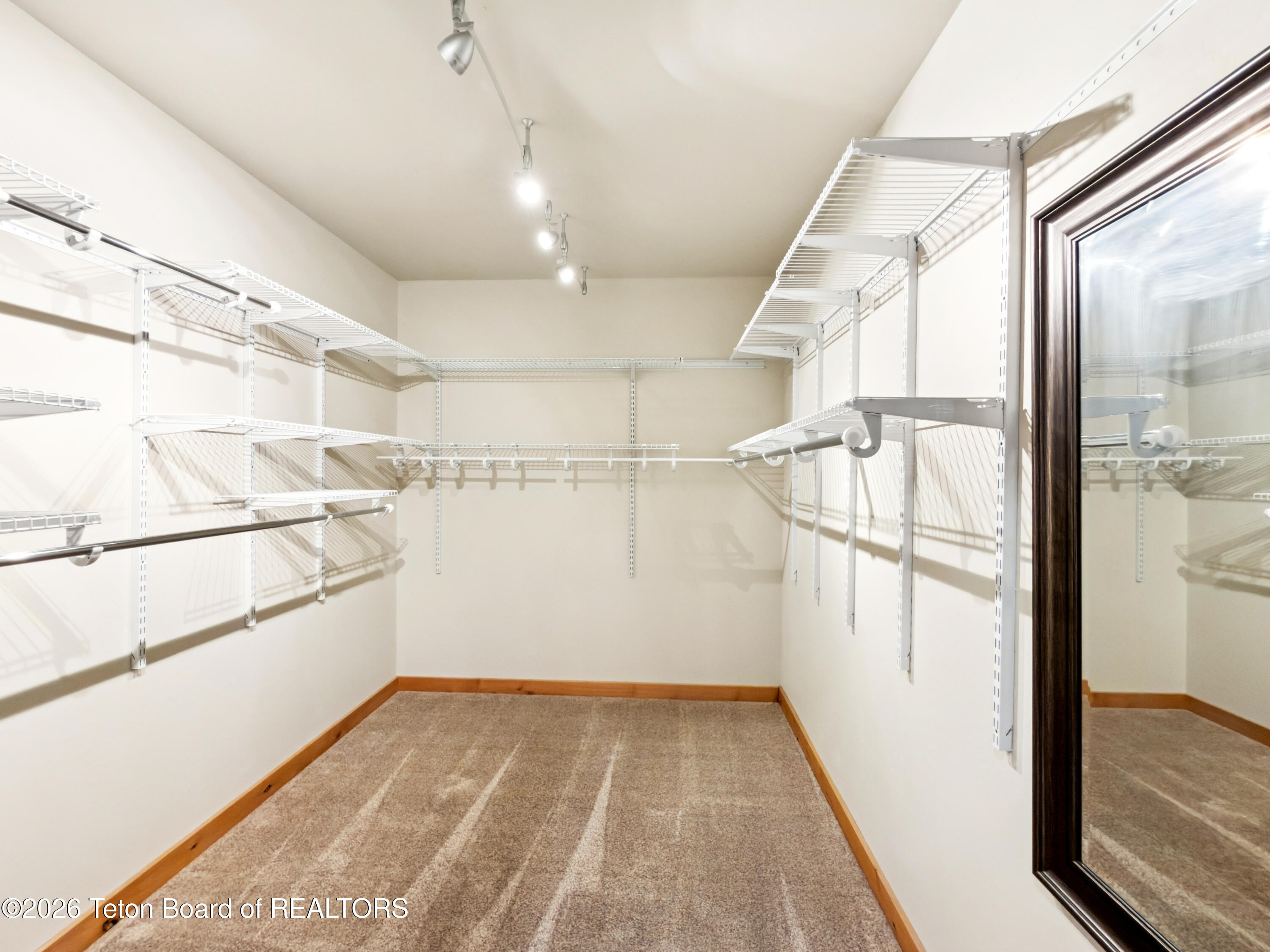 513 THREE RIVERS Drive