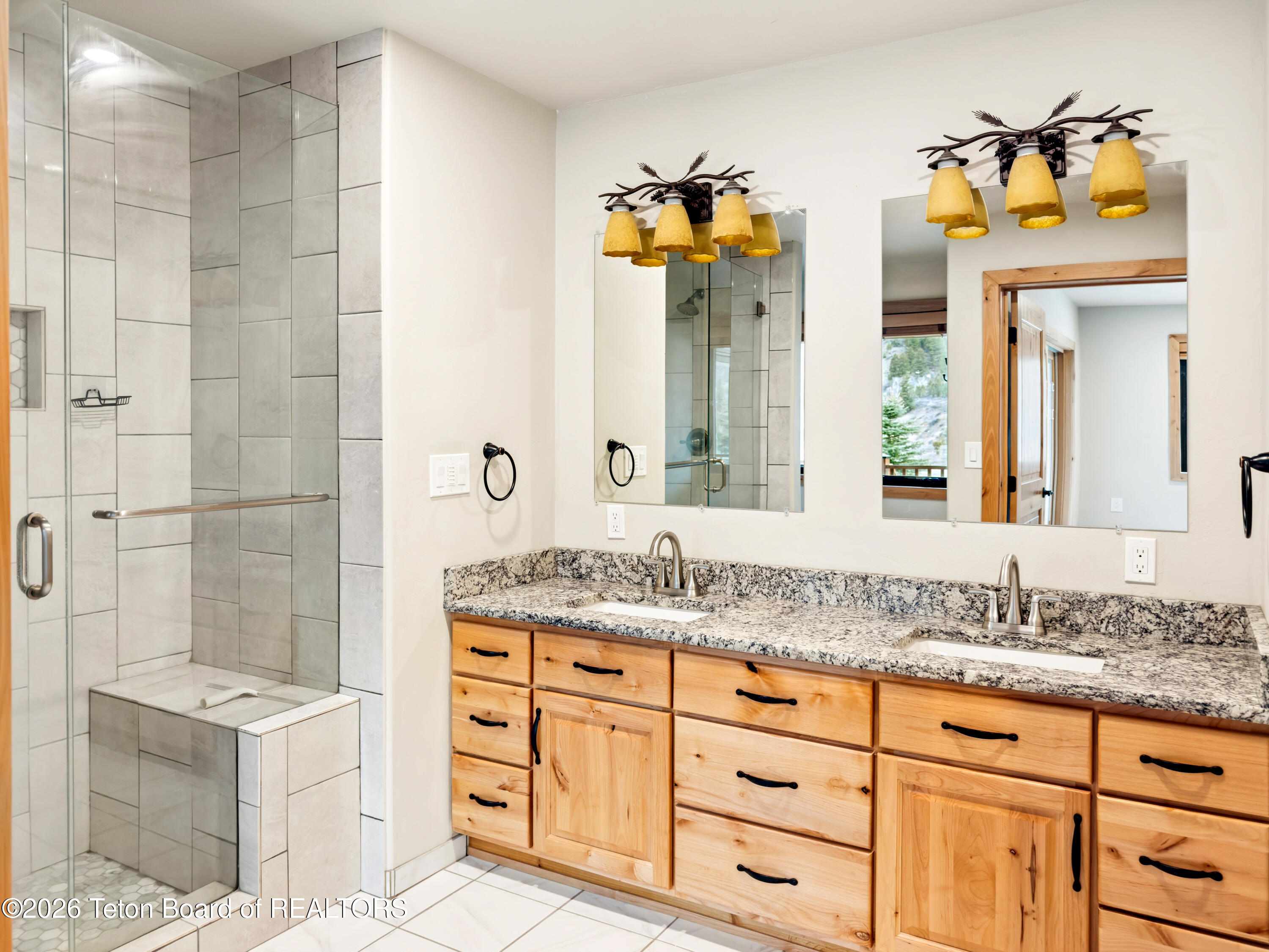 513 THREE RIVERS Drive