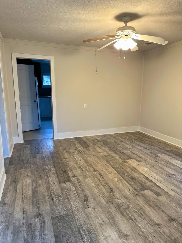 504 Railroad Ave., McCormick