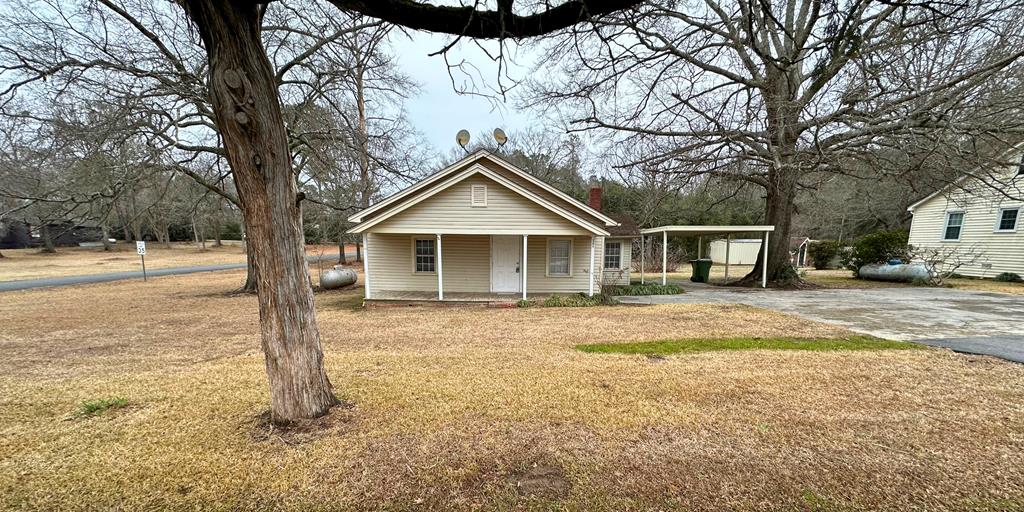 504 Railroad Ave., McCormick