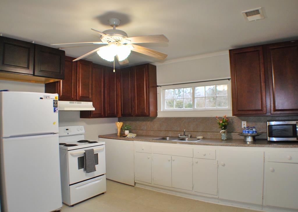 504 Railroad Ave., McCormick