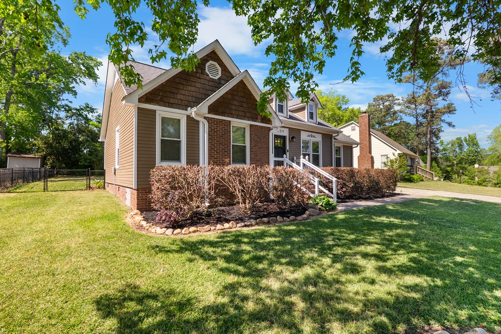 109 Shortleaf Ct
