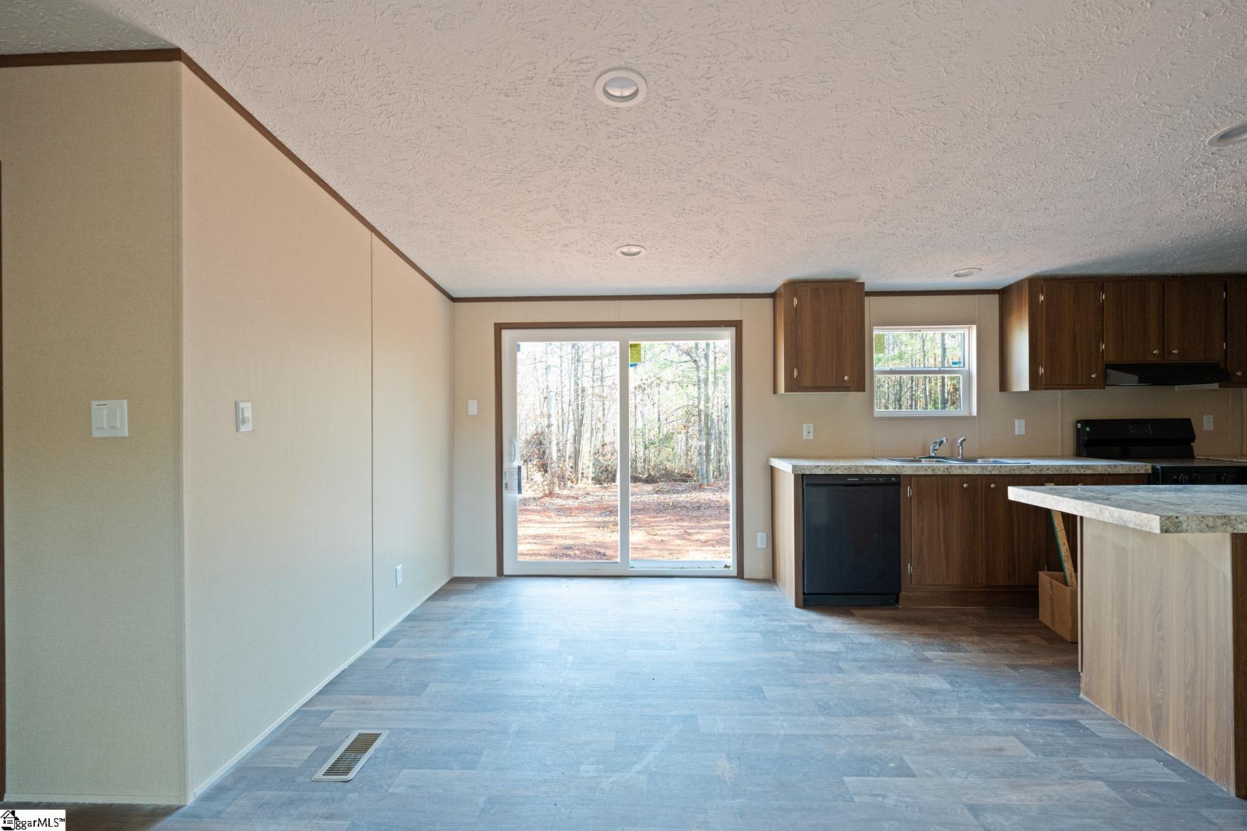 14919 S Highway 221