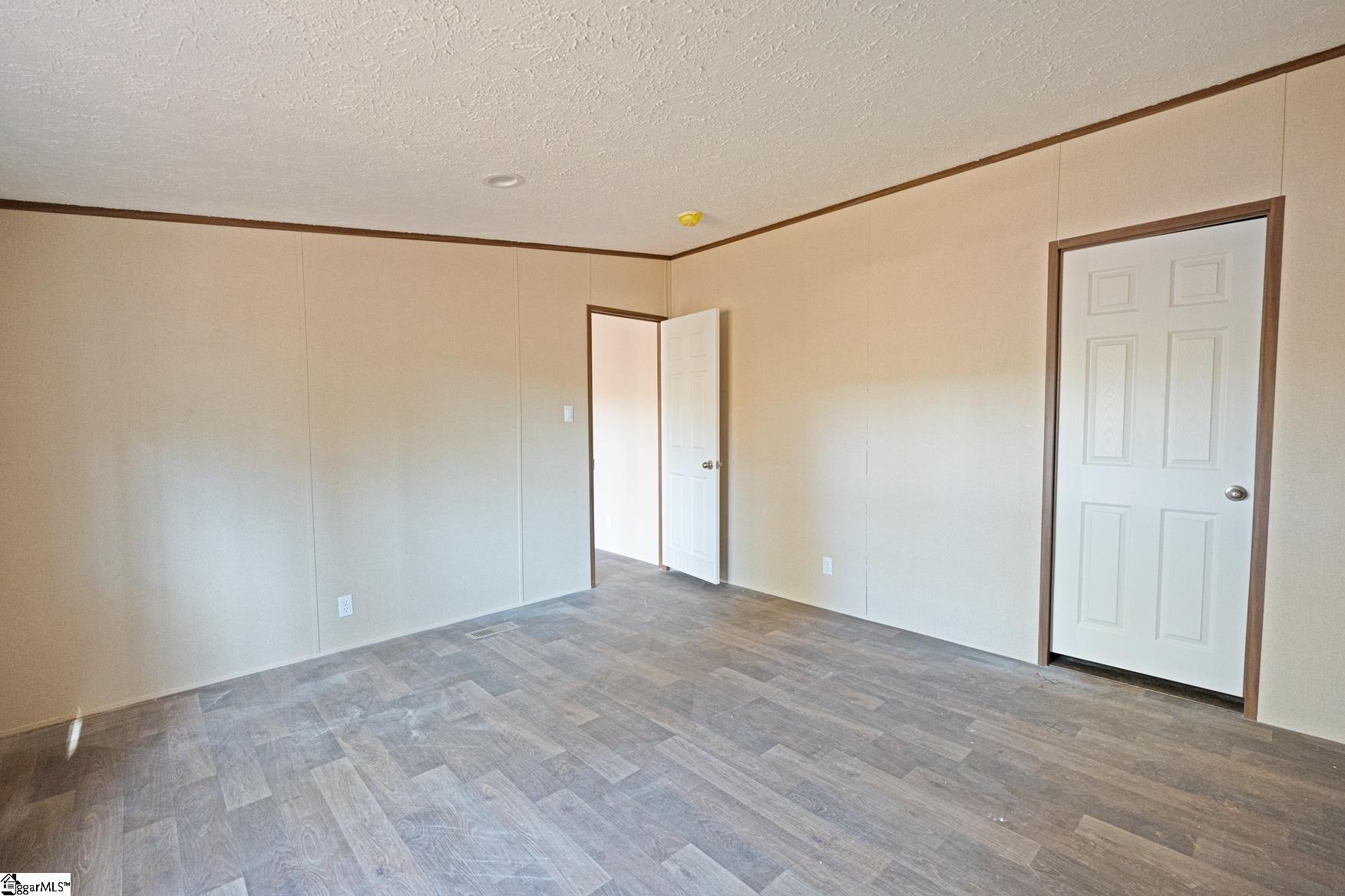 14919 S Highway 221