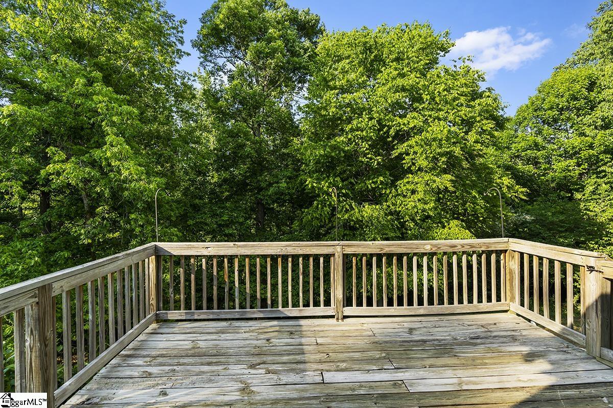 219 N Oak Ridge Drive