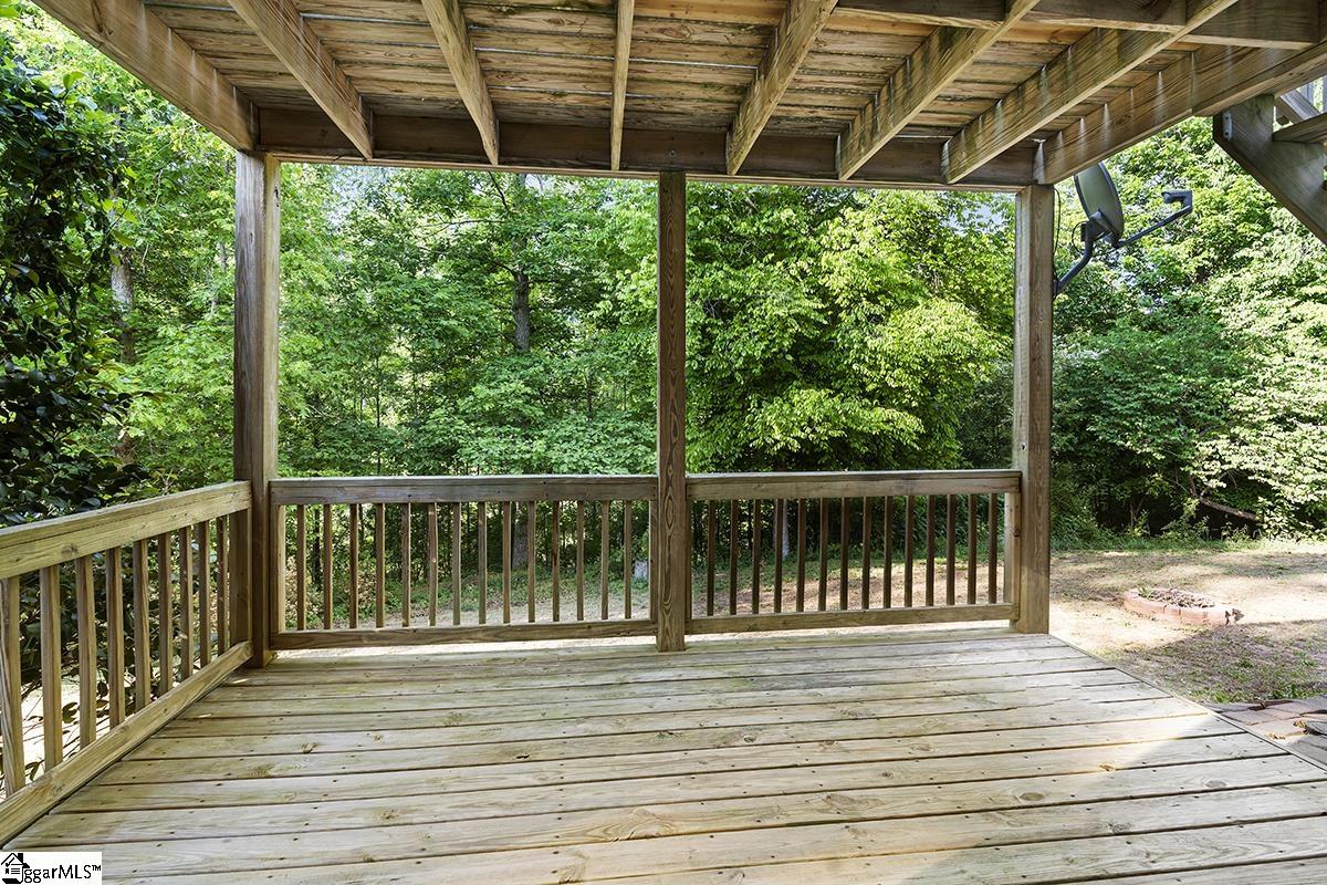 219 N Oak Ridge Drive