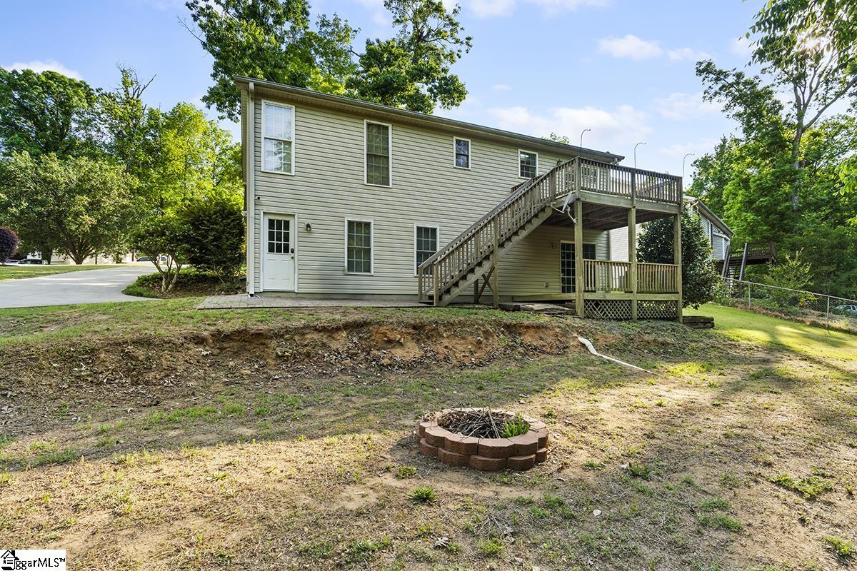 219 N Oak Ridge Drive